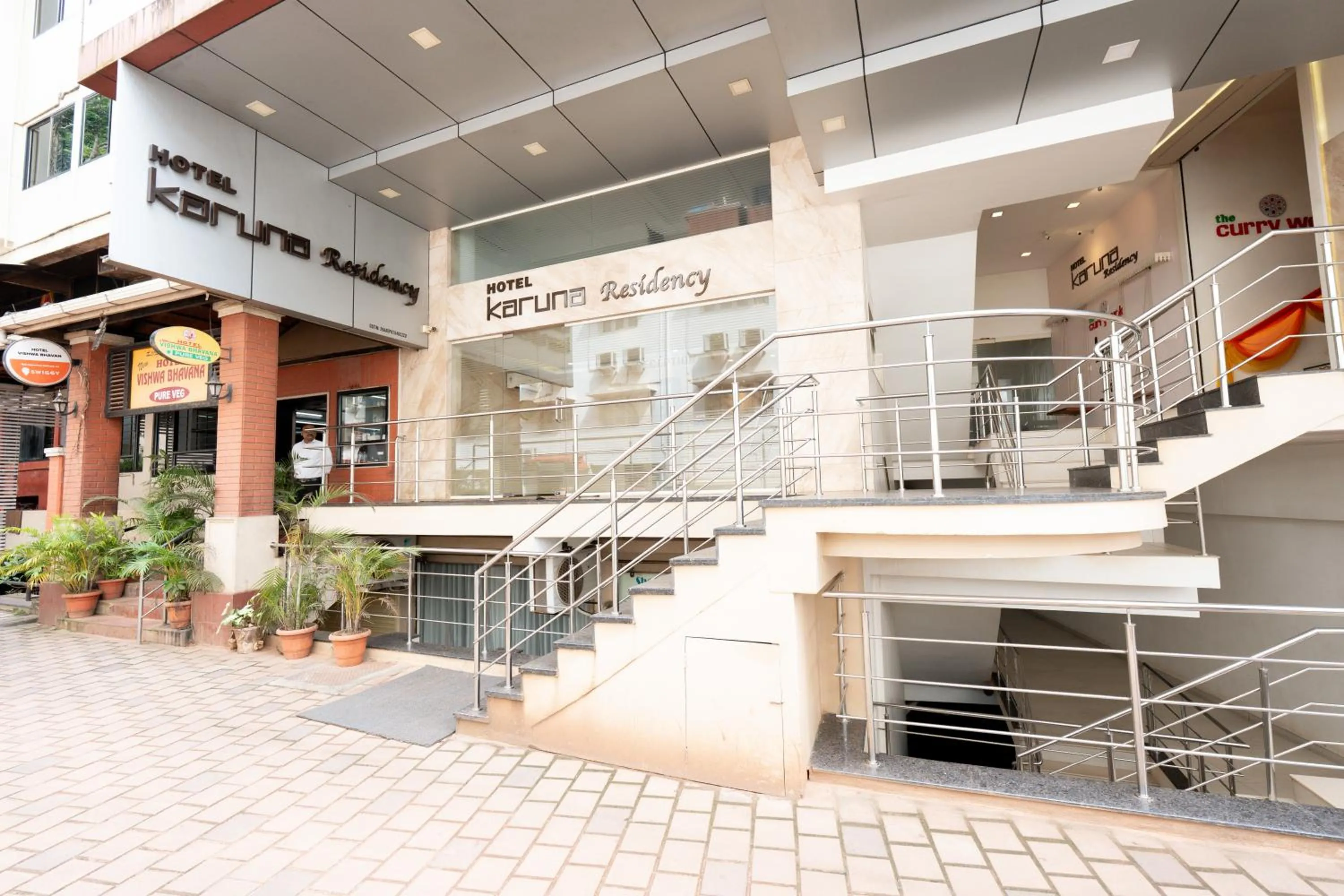 Hotel Karuna Residency