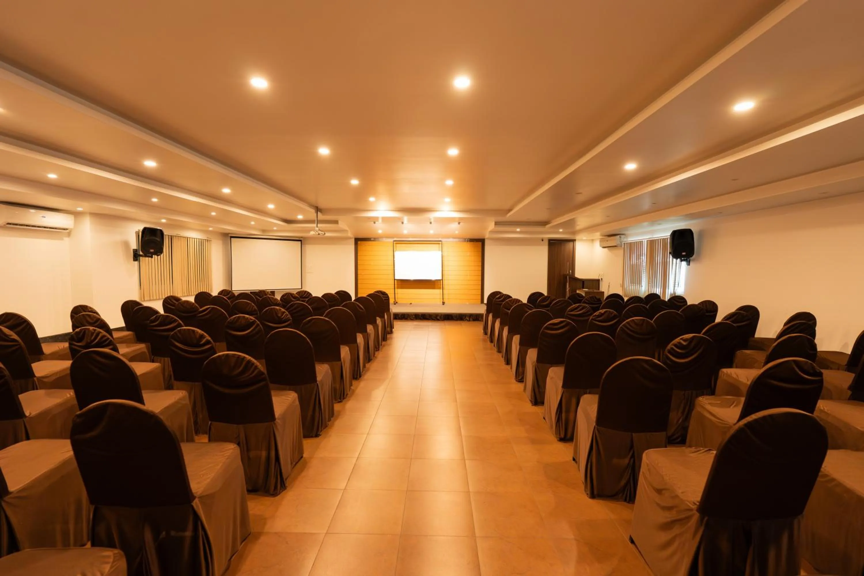 Hotel Karuna Residency