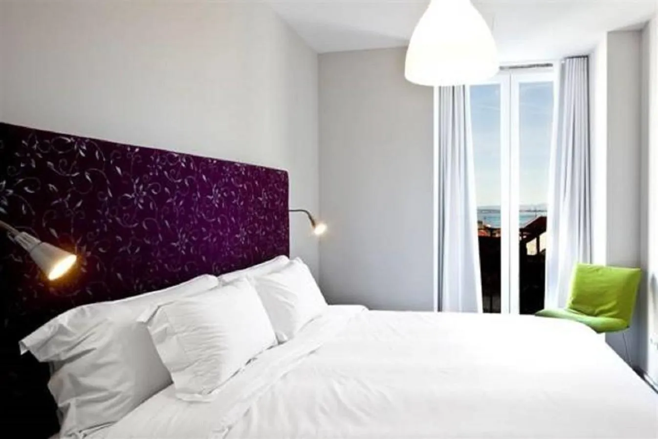 Bedroom, Bed in Alfama - Lisbon Lounge Suites