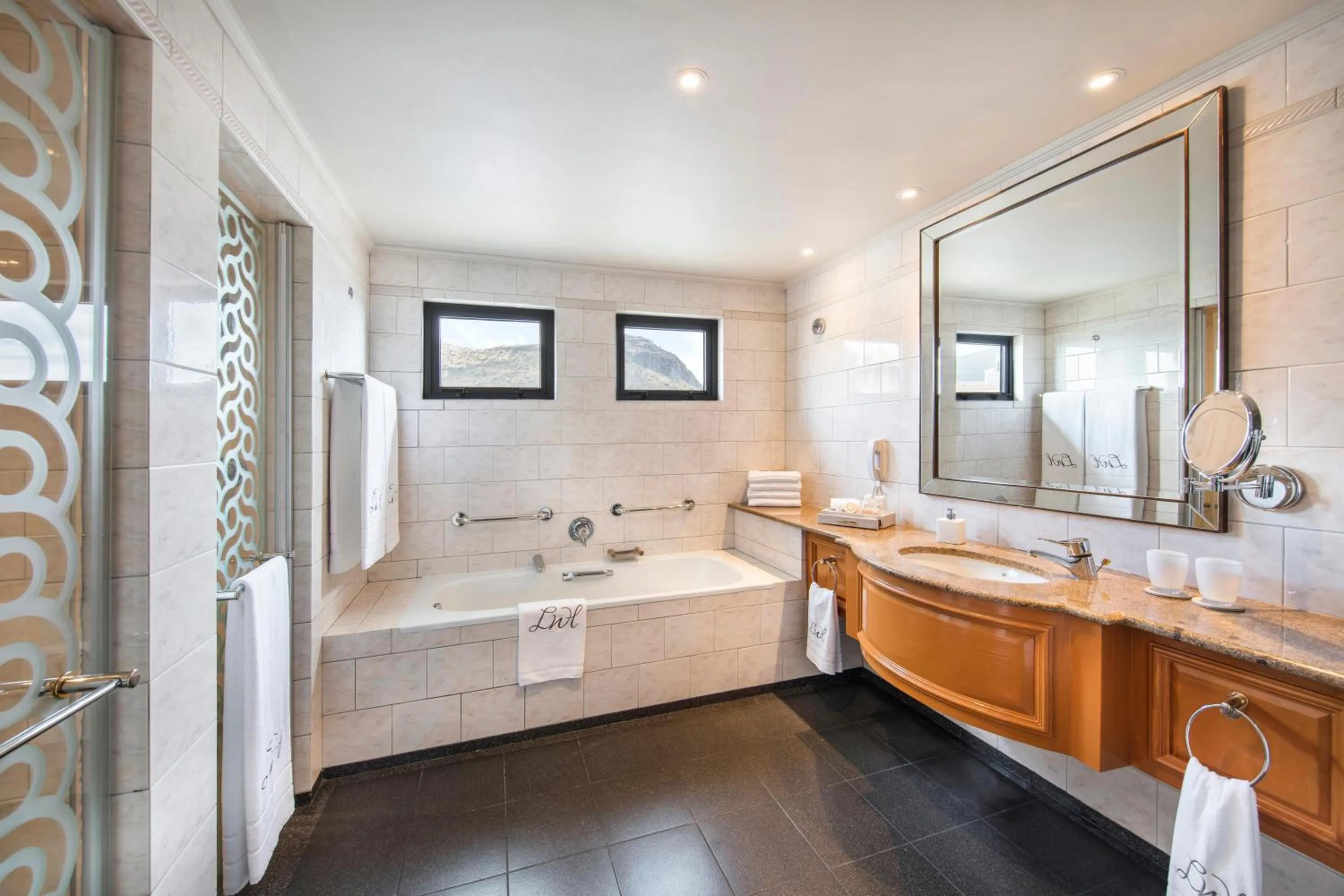 Bathroom in Labourdonnais Waterfront Hotel