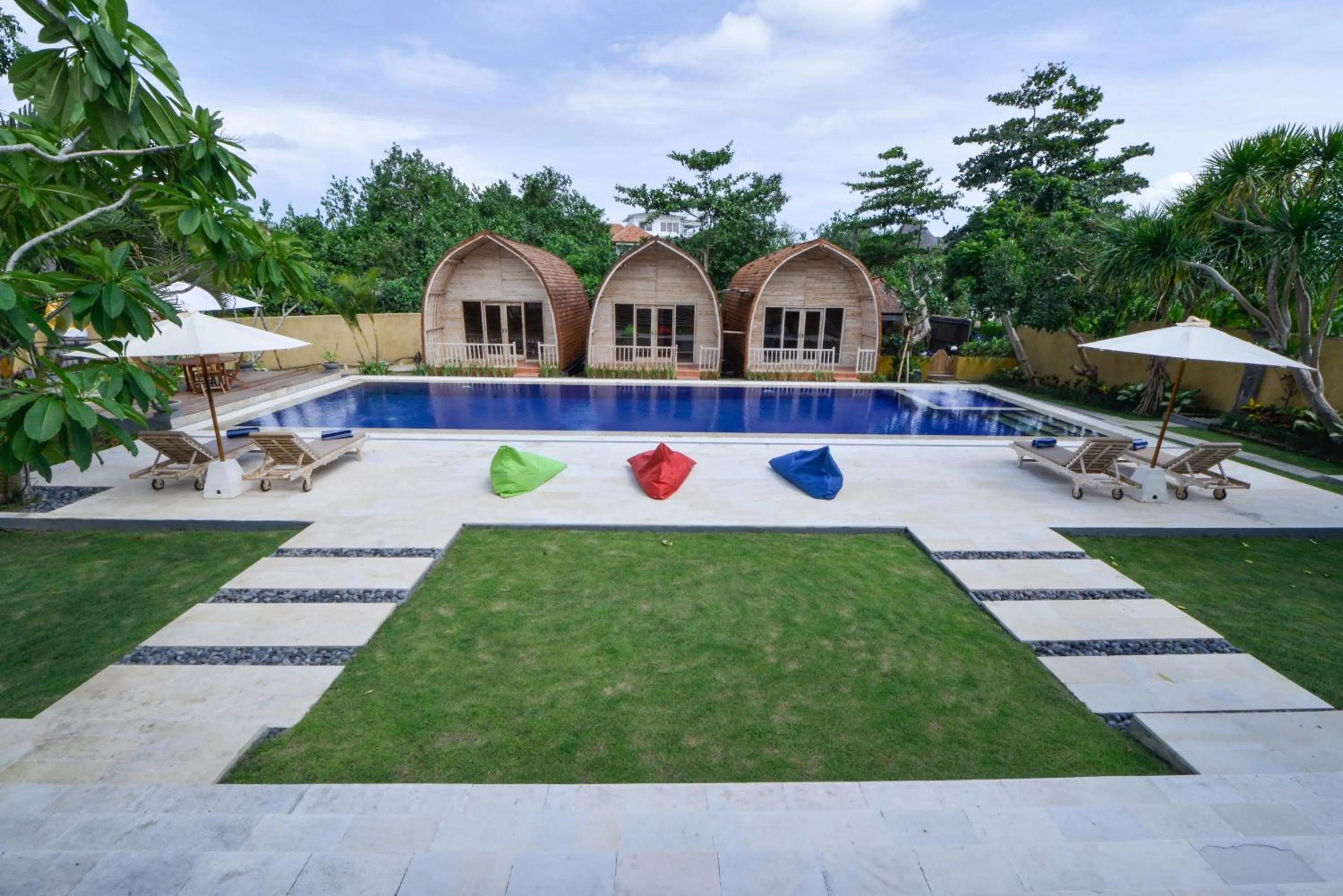 Area and facilities in Villa Del Mar Canggu by Kanaya Hospitality