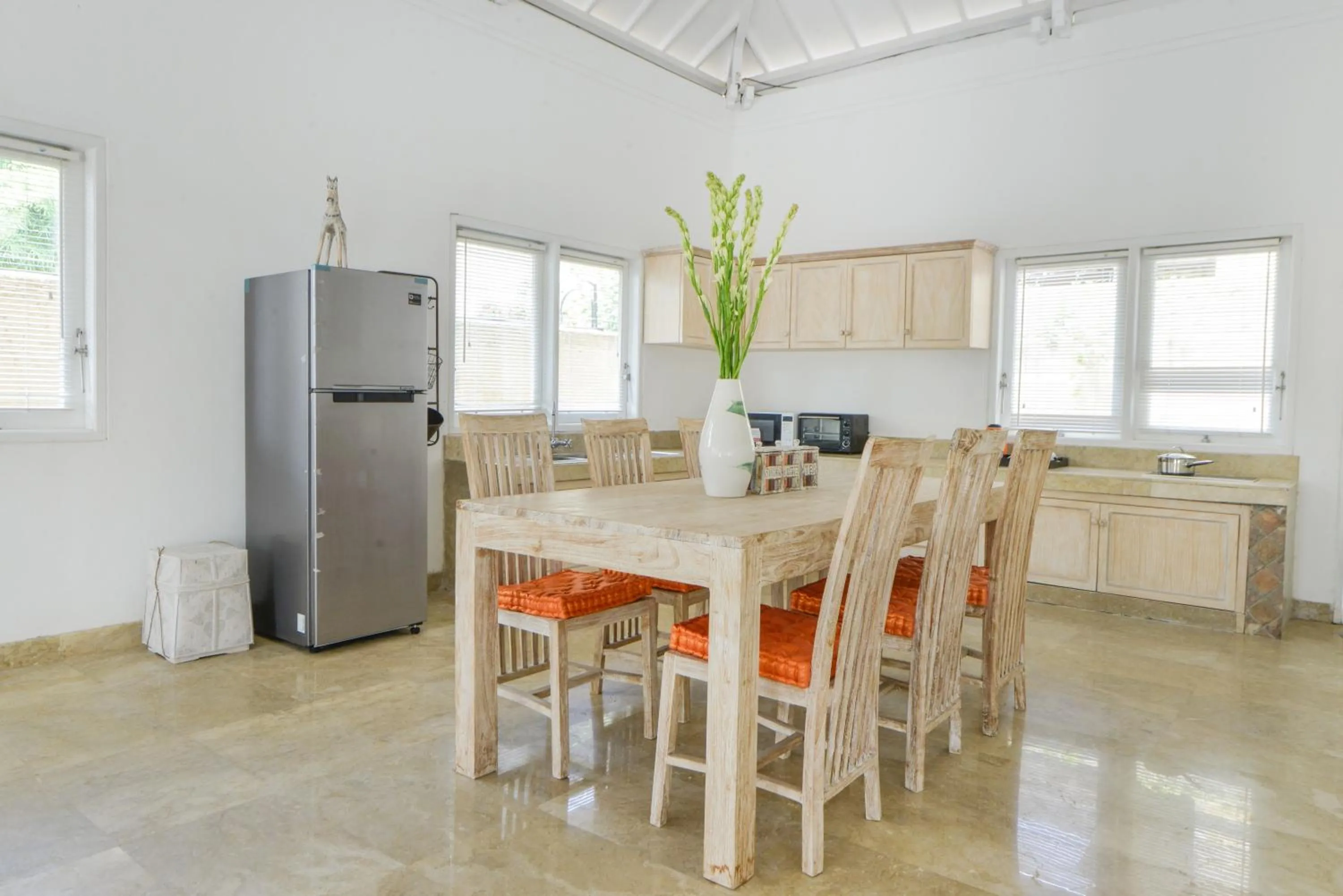 Kitchen or kitchenette in Villa Del Mar Canggu by Kanaya Hospitality