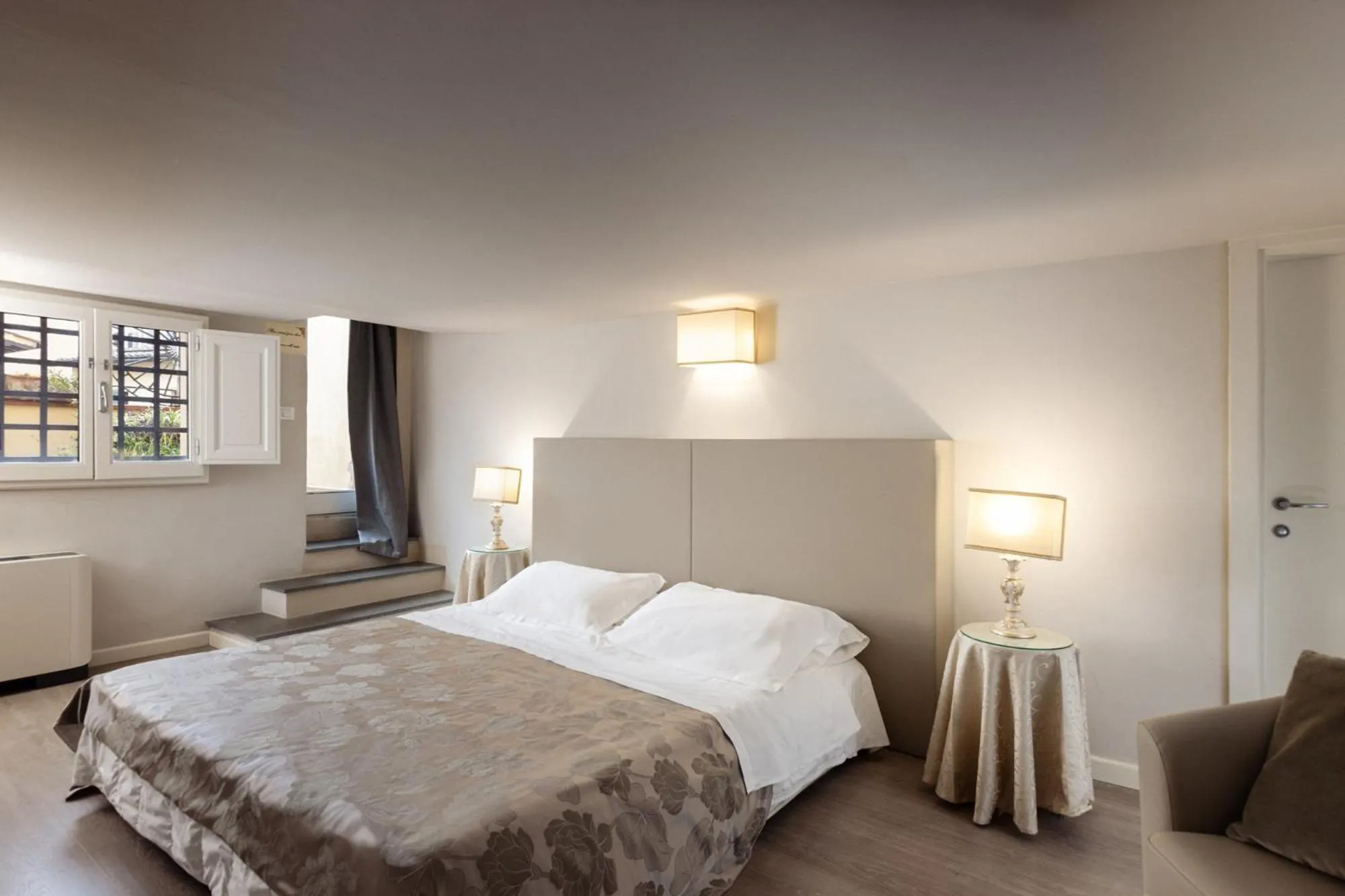 Bed in Hotel Torre Guelfa Palazzo Acciaiuoli