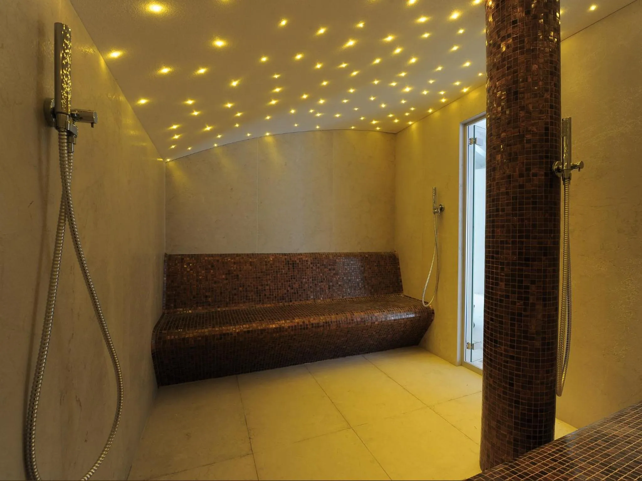 Steam room, Bed in Hotel Ai Reali - Small Luxury Hotels of the World