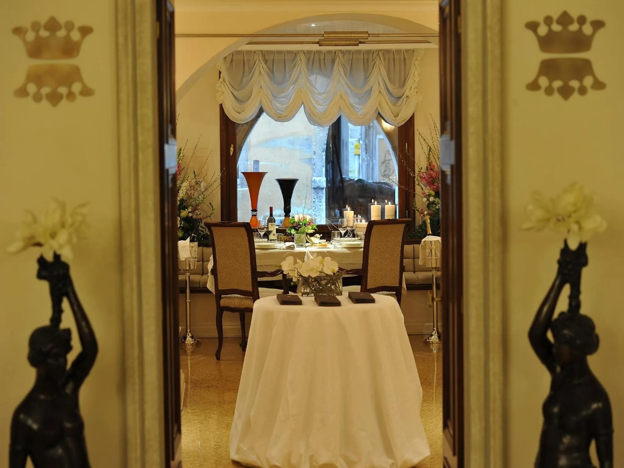 Restaurant/places to eat in Hotel Ai Reali - Small Luxury Hotels of the World