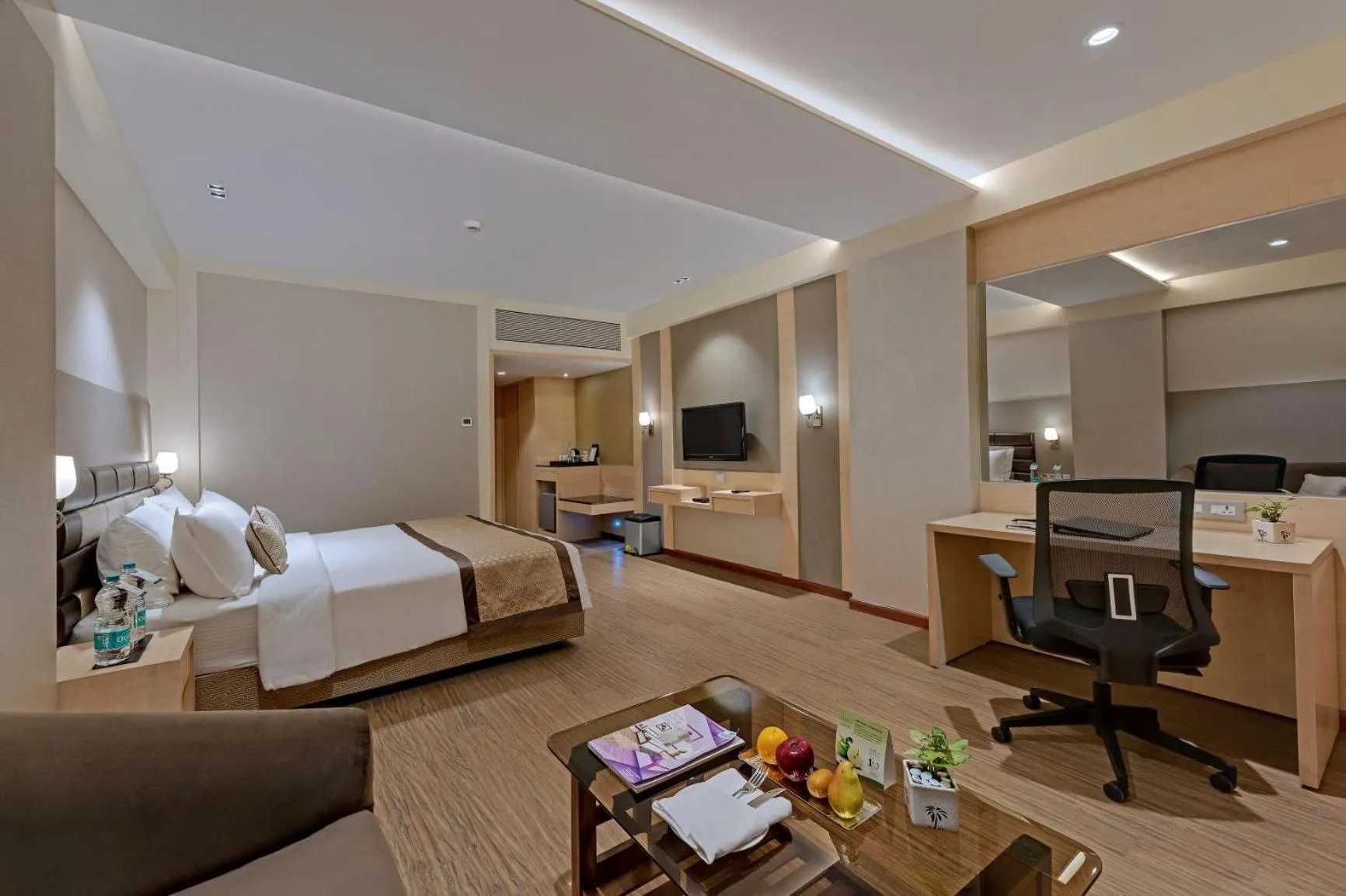 Photo of the whole room, Bed in The Fern Residency Aurangabad - Chhatrapati Sambhaji Nagar