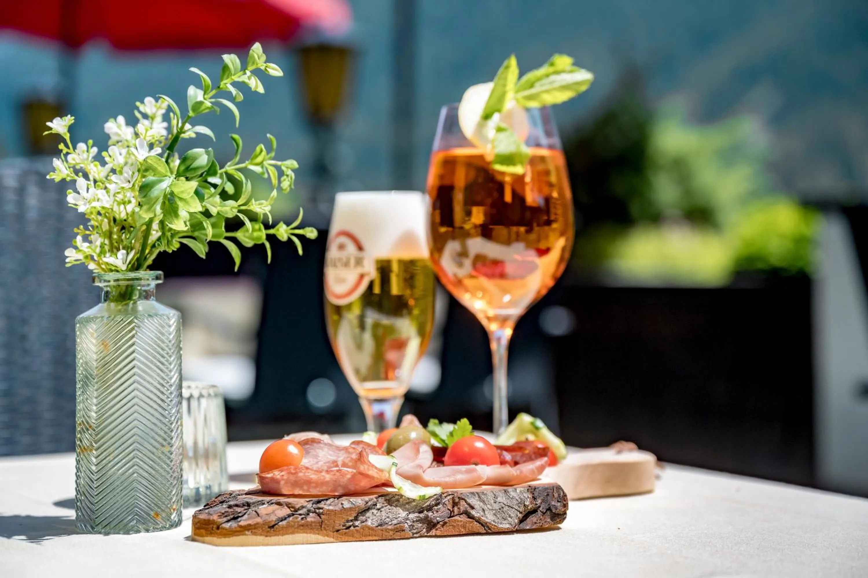 Restaurant/places to eat in Hotel Almhof