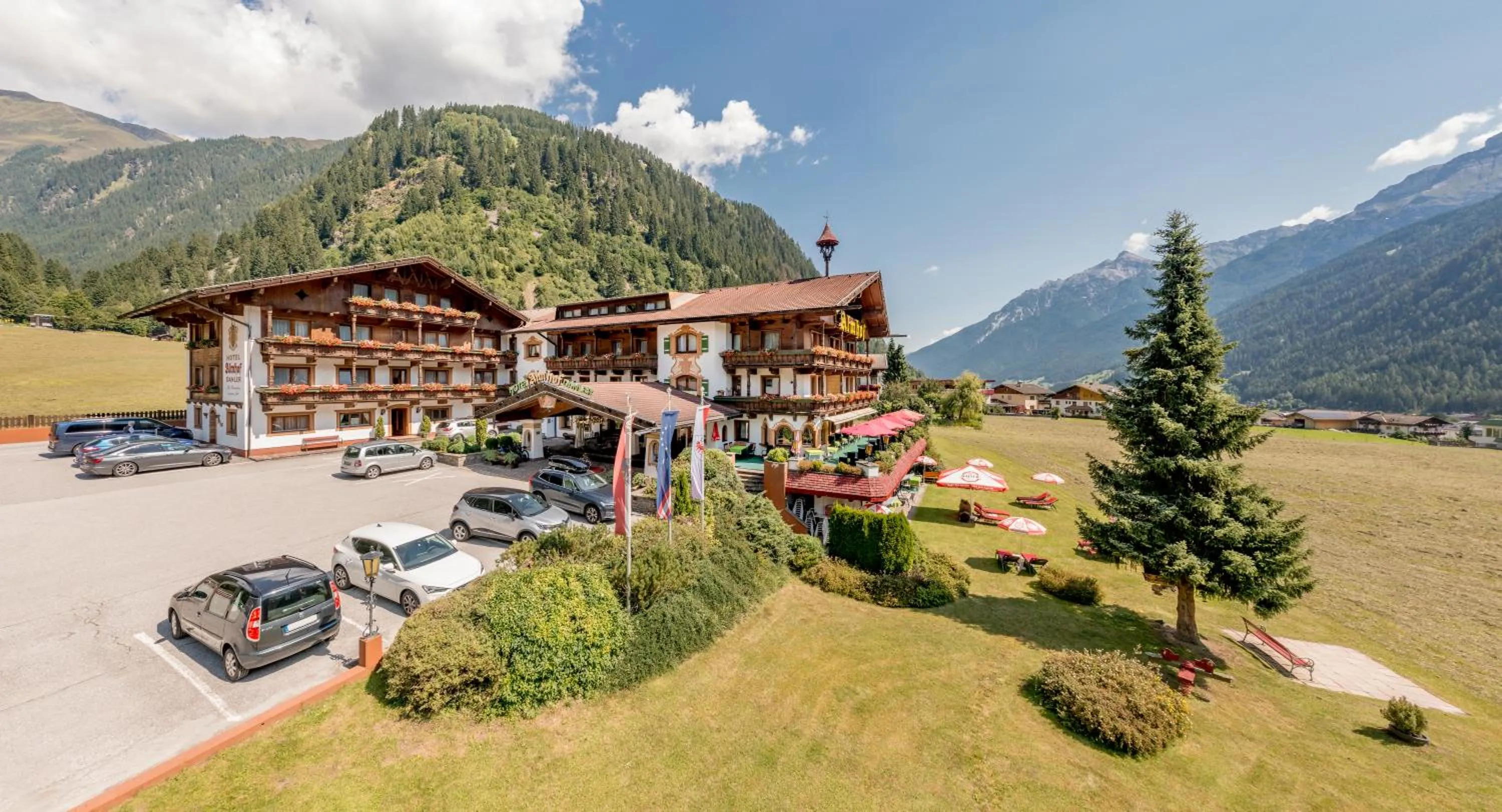 Property building in Hotel Almhof