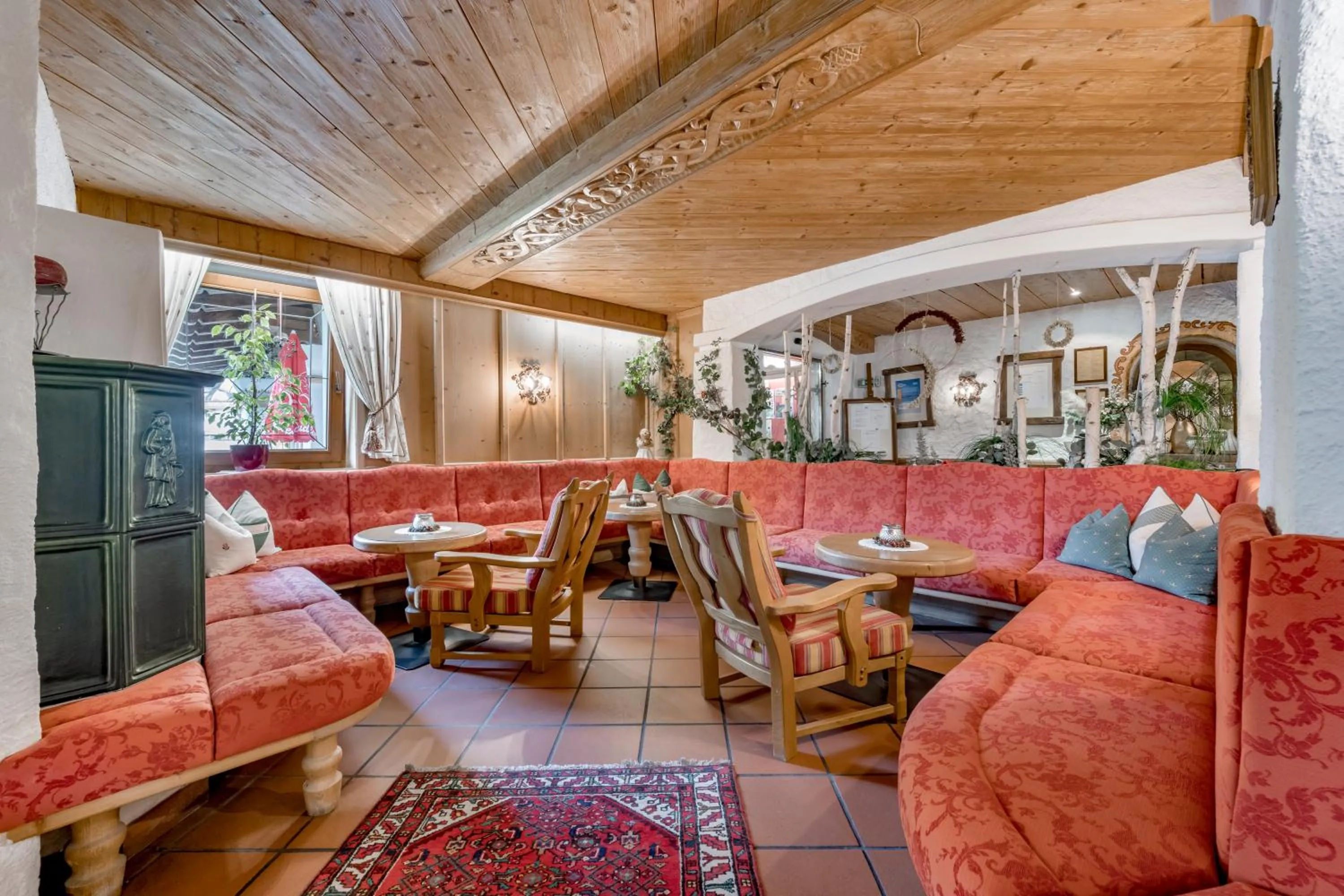 Restaurant/places to eat in Hotel Almhof