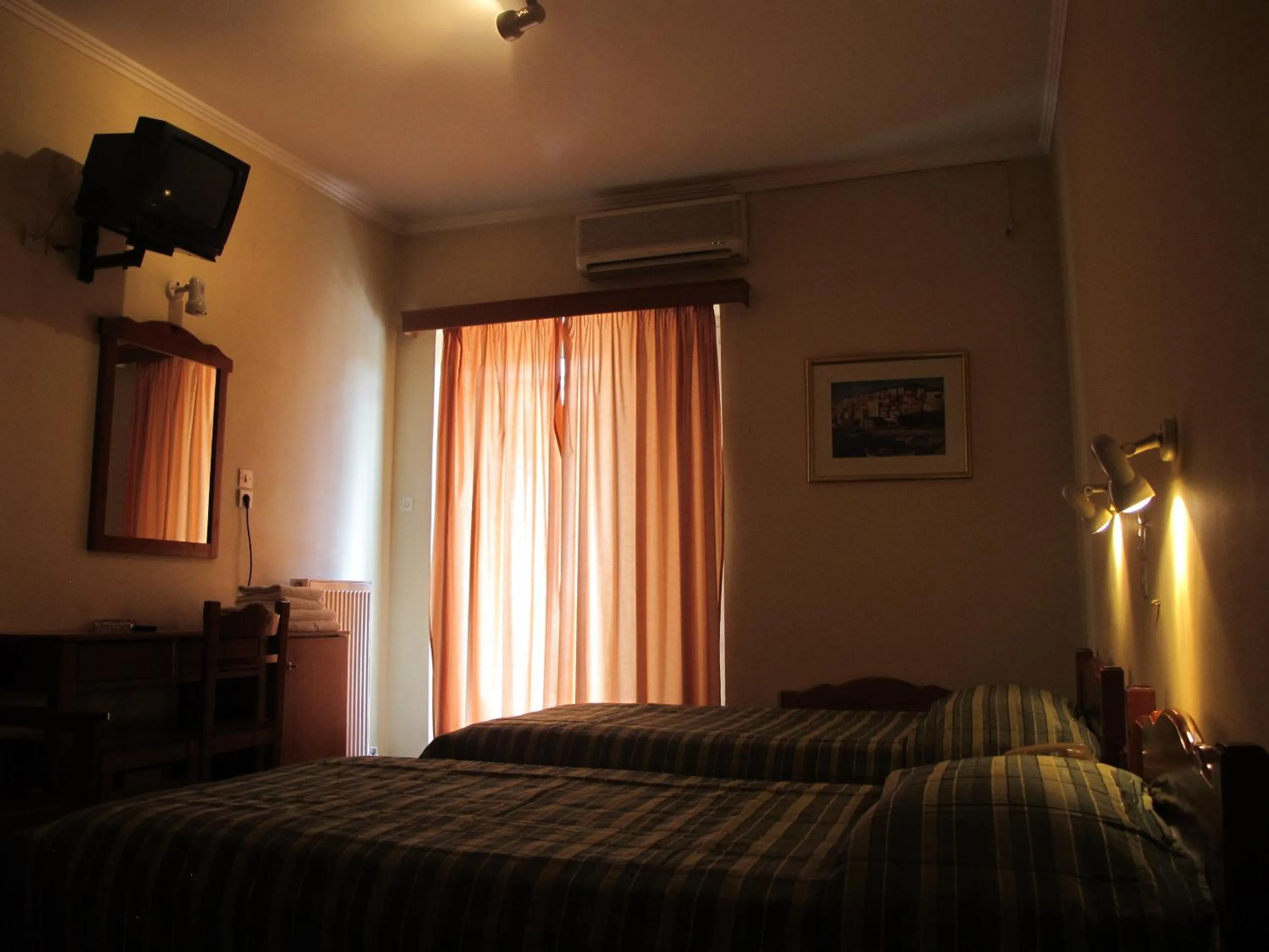 Photo of the whole room, Bed in Melissa II Hotel