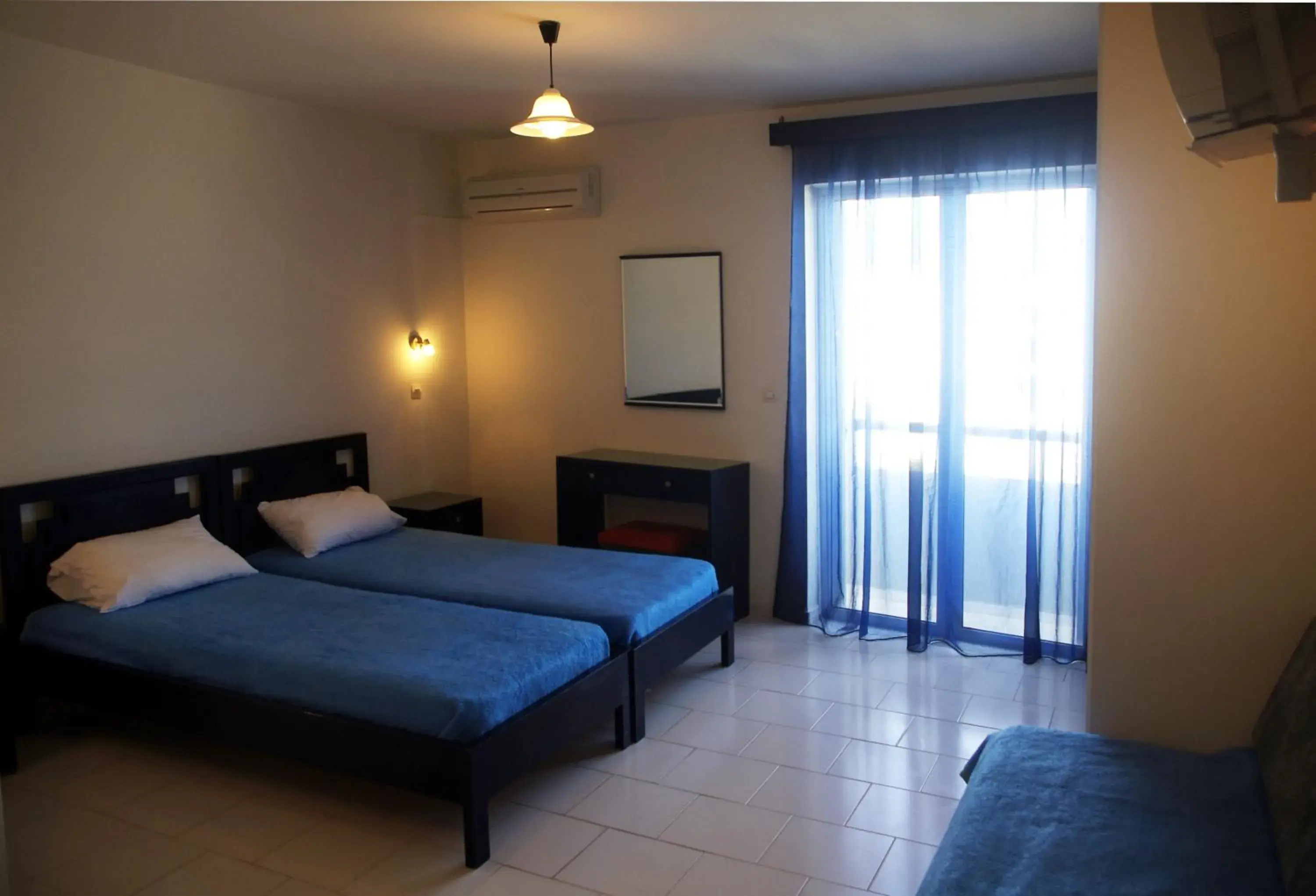 Economy Studio (3 Adults) - single occupancy in Klery Studios Economy Studio (3 Adults) - single occupancy in Klery Studios