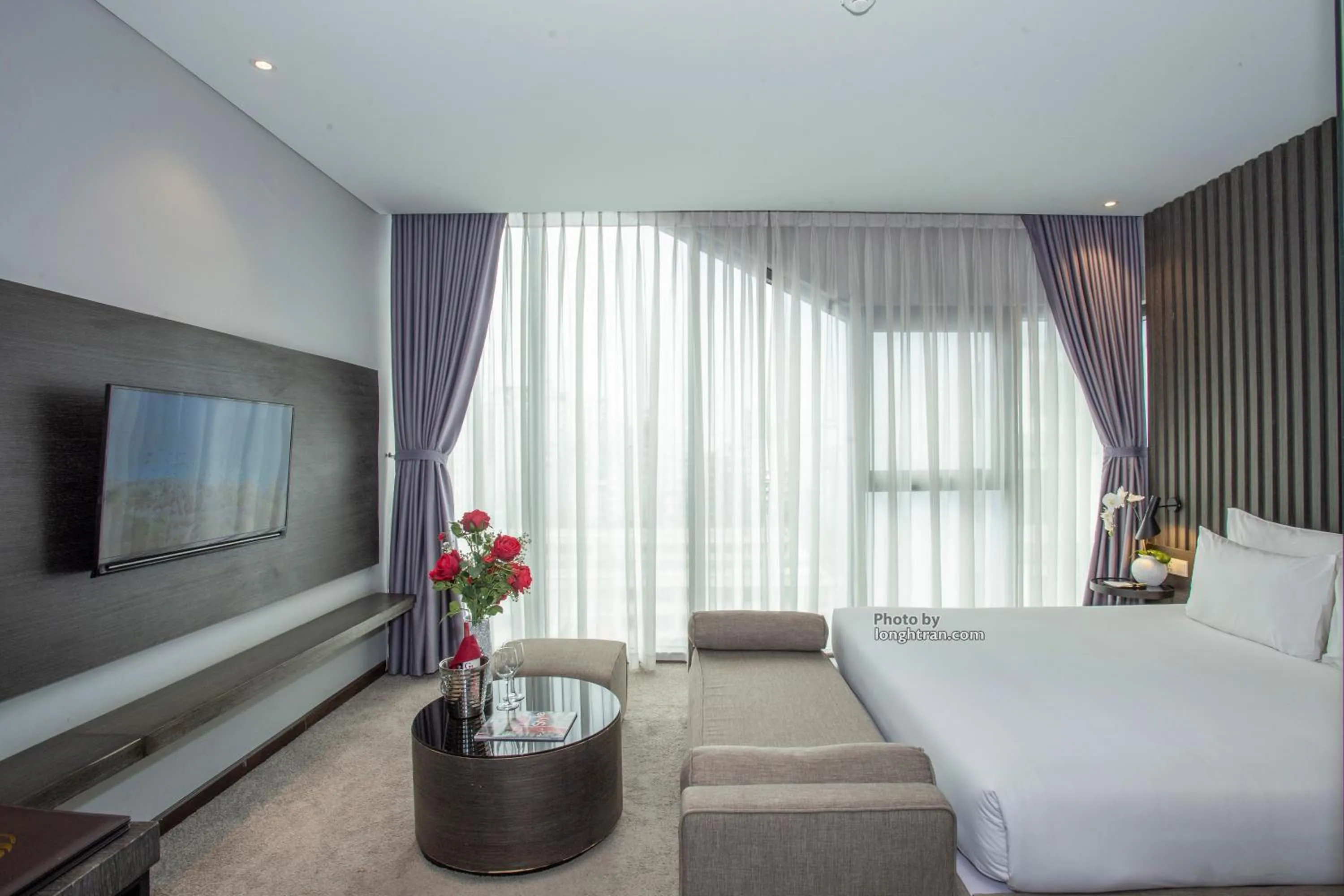 Property building, Bed in Grand Ocean Luxury Boutique - Infinity Rooftop Pool