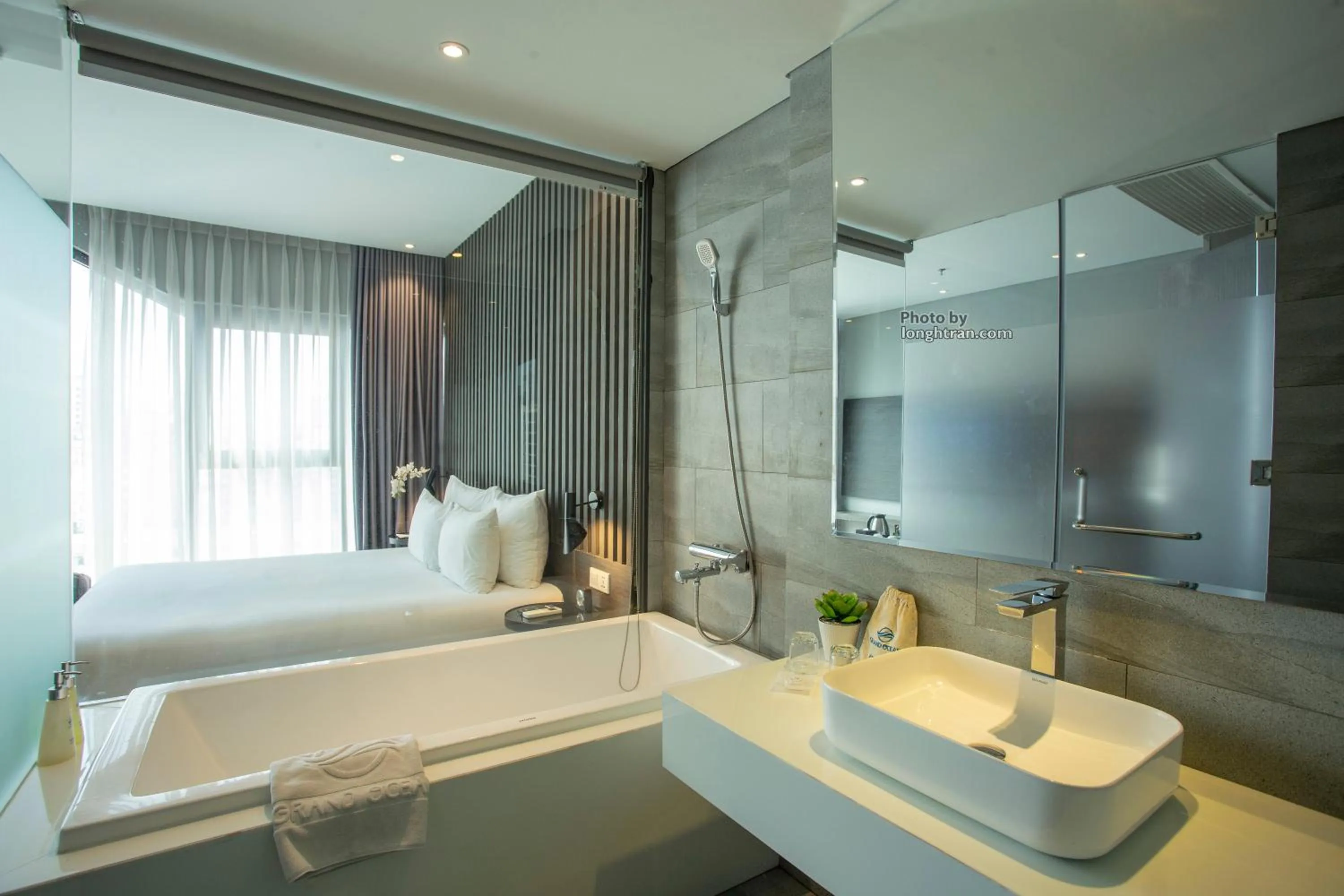 Property building, Bed in Grand Ocean Luxury Boutique - Infinity Rooftop Pool