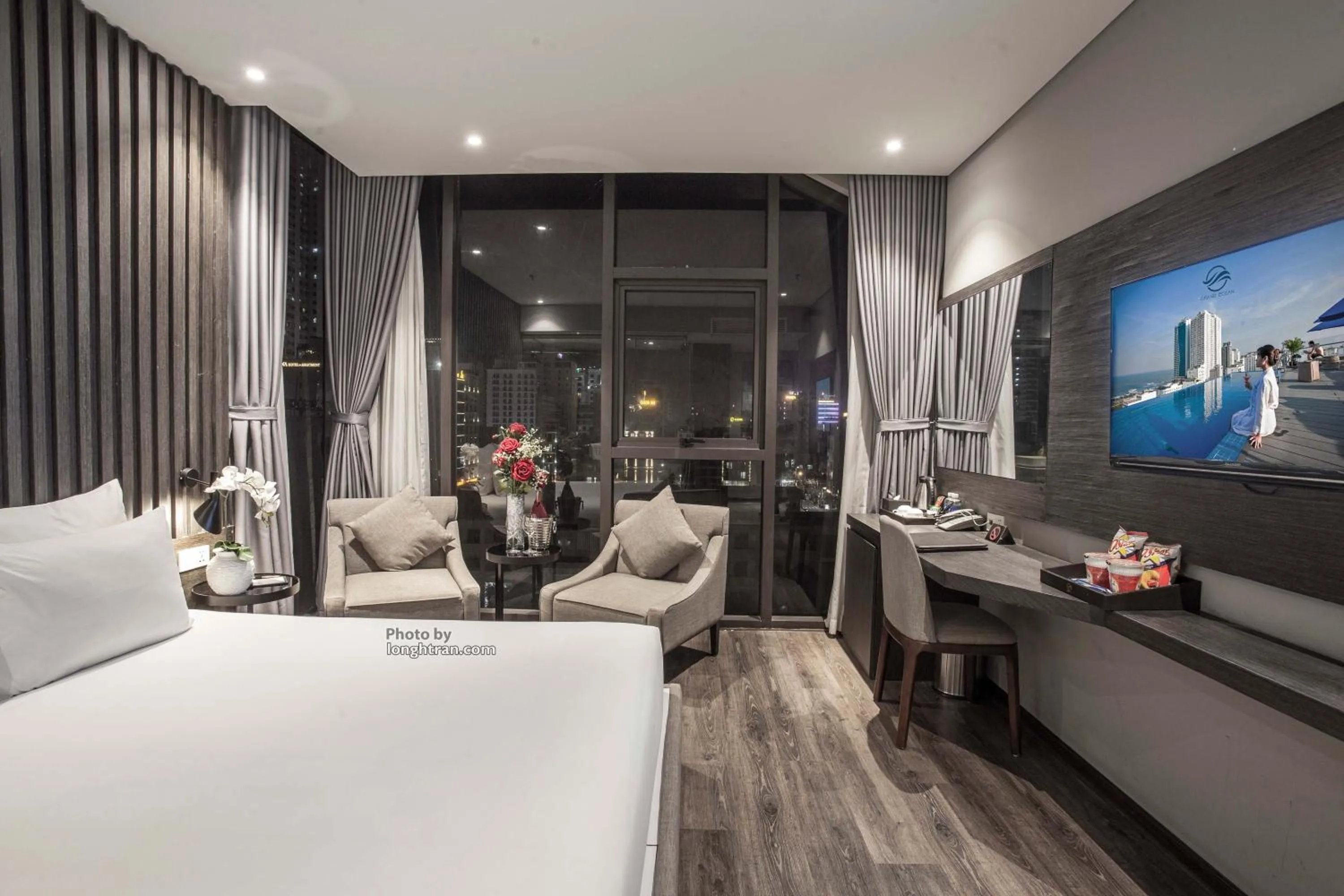 Property building, Bed in Grand Ocean Luxury Boutique - Infinity Rooftop Pool