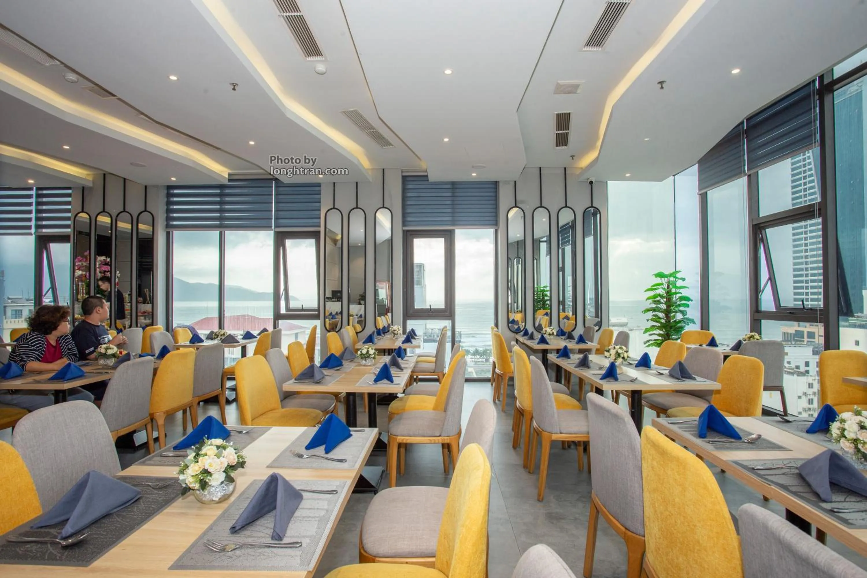 Restaurant/places to eat in Grand Ocean Luxury Boutique - Infinity Rooftop Pool