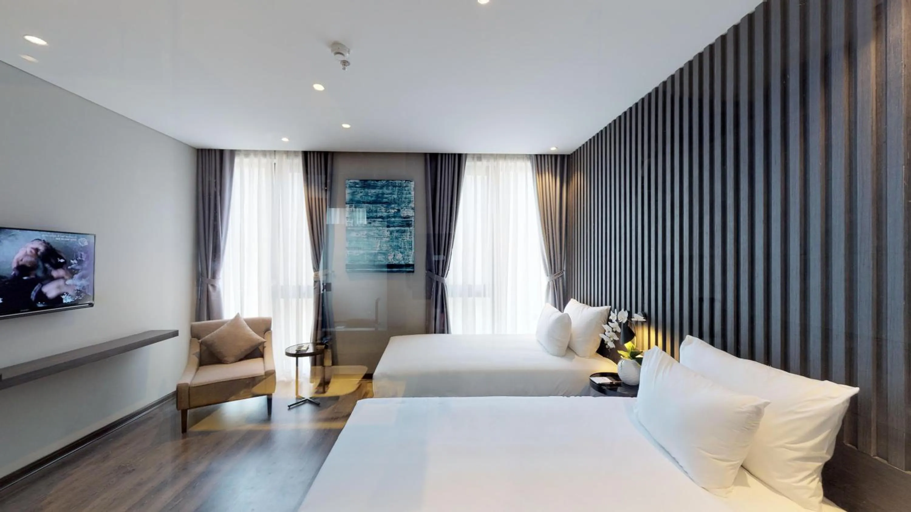 Bed in Grand Ocean Luxury Boutique - Infinity Rooftop Pool