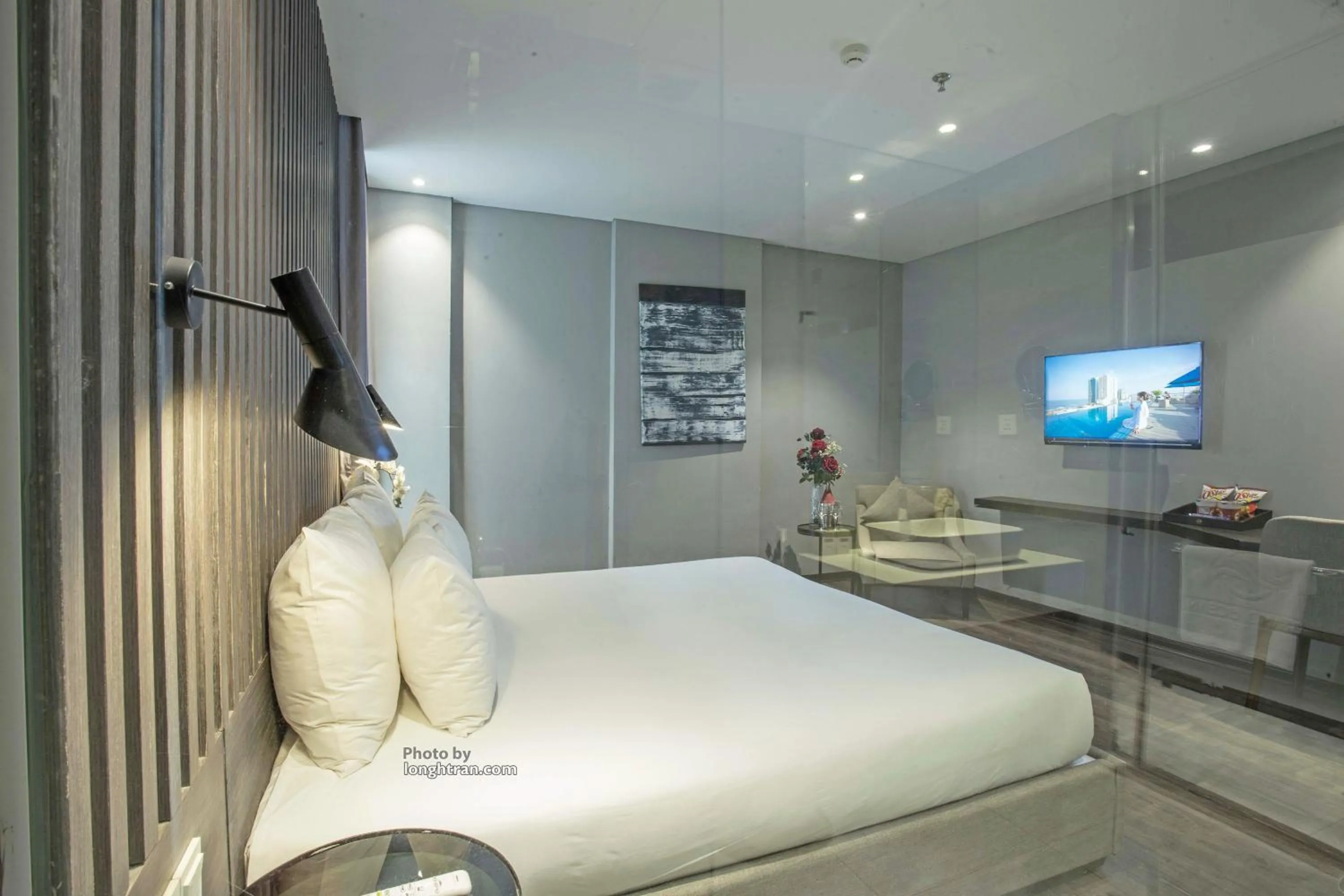 Property building, Bed in Grand Ocean Luxury Boutique - Infinity Rooftop Pool