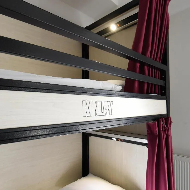 3 Bed Private Room En Suite in Kinlay Hostel Eyre Square