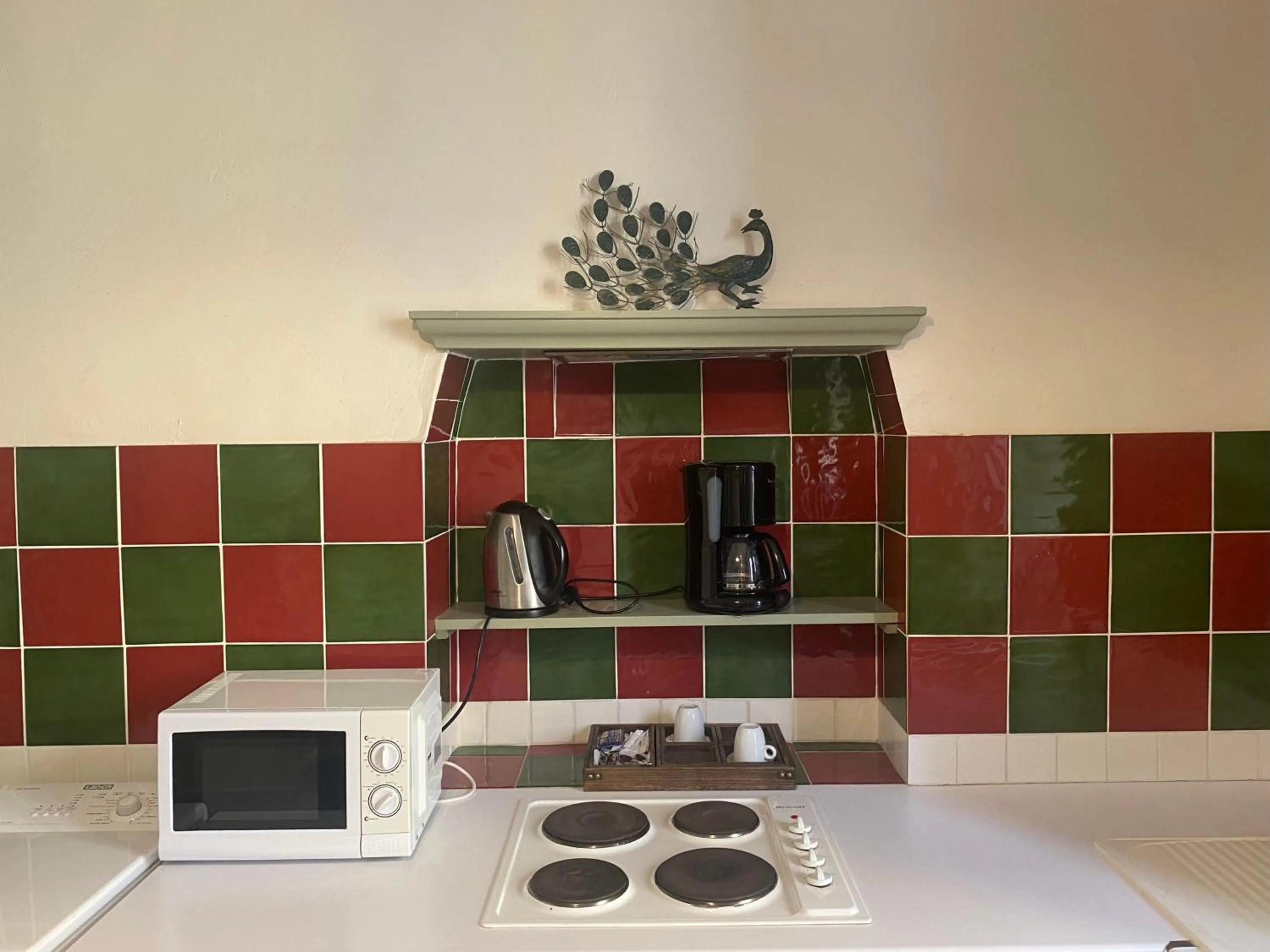 Coffee/tea facilities in Hotel Central Bastia