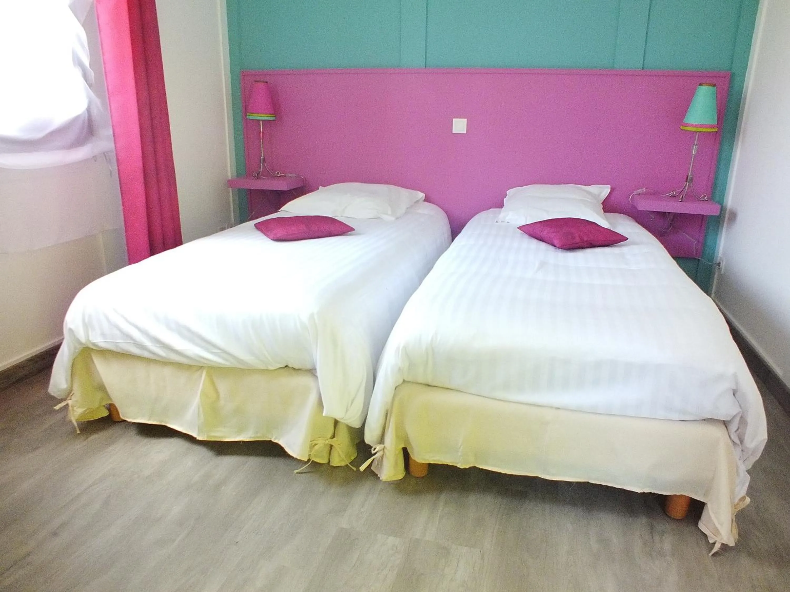 Bedroom, Bed in Hotel Restaurant Le Manguier