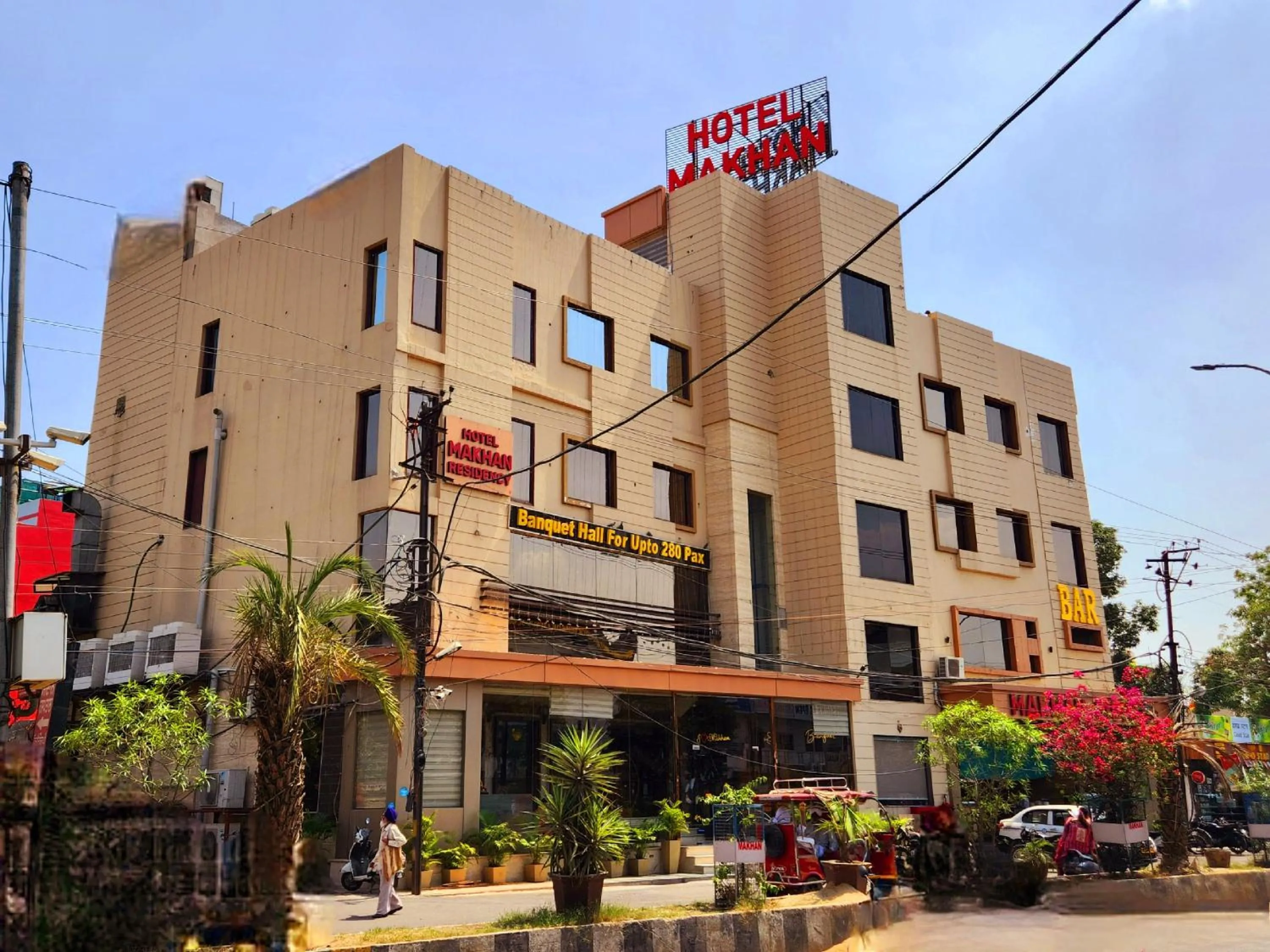 Hotel Makhan Residency