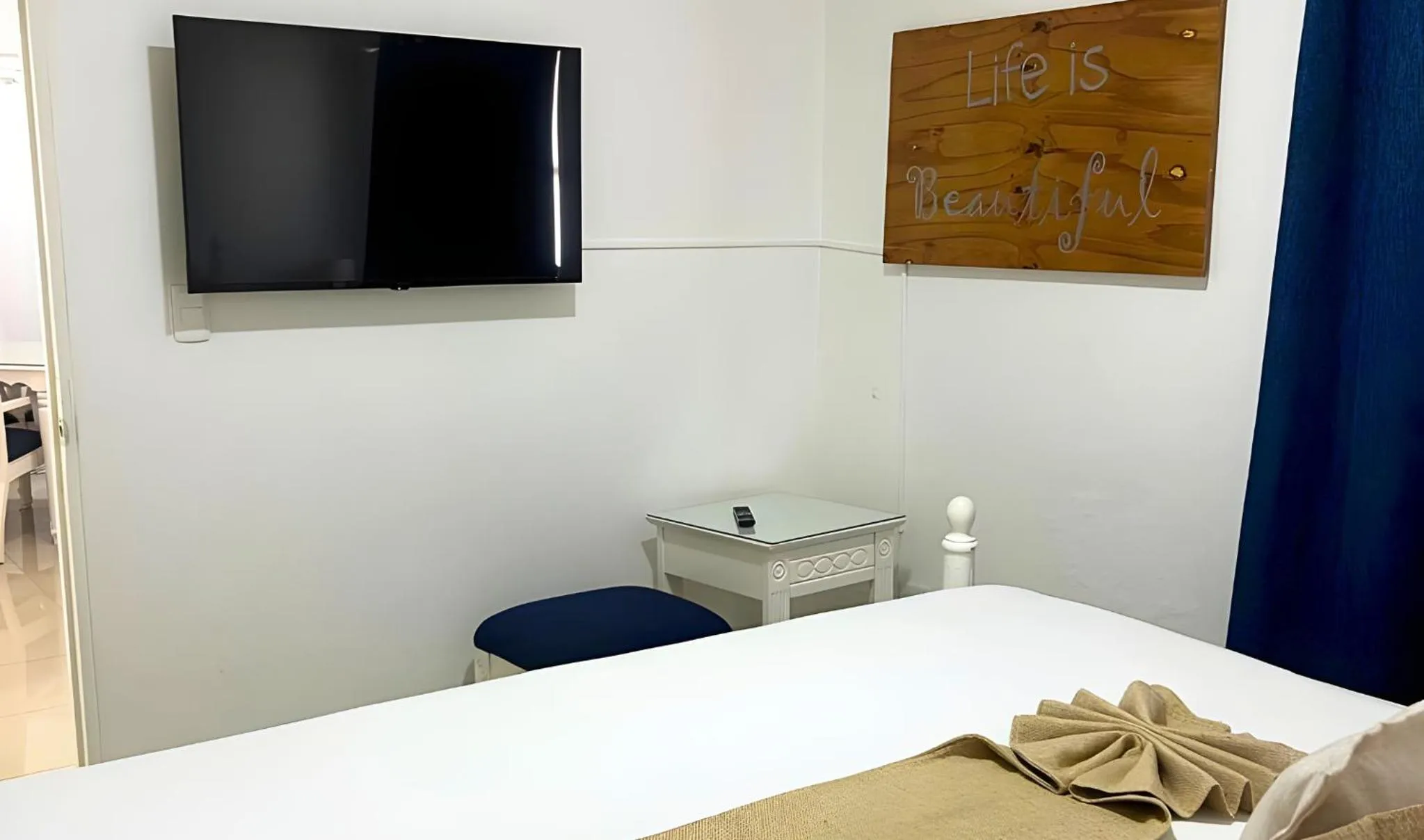 TV and multimedia, Bed in Hotel Checkin El Cortecito Beach