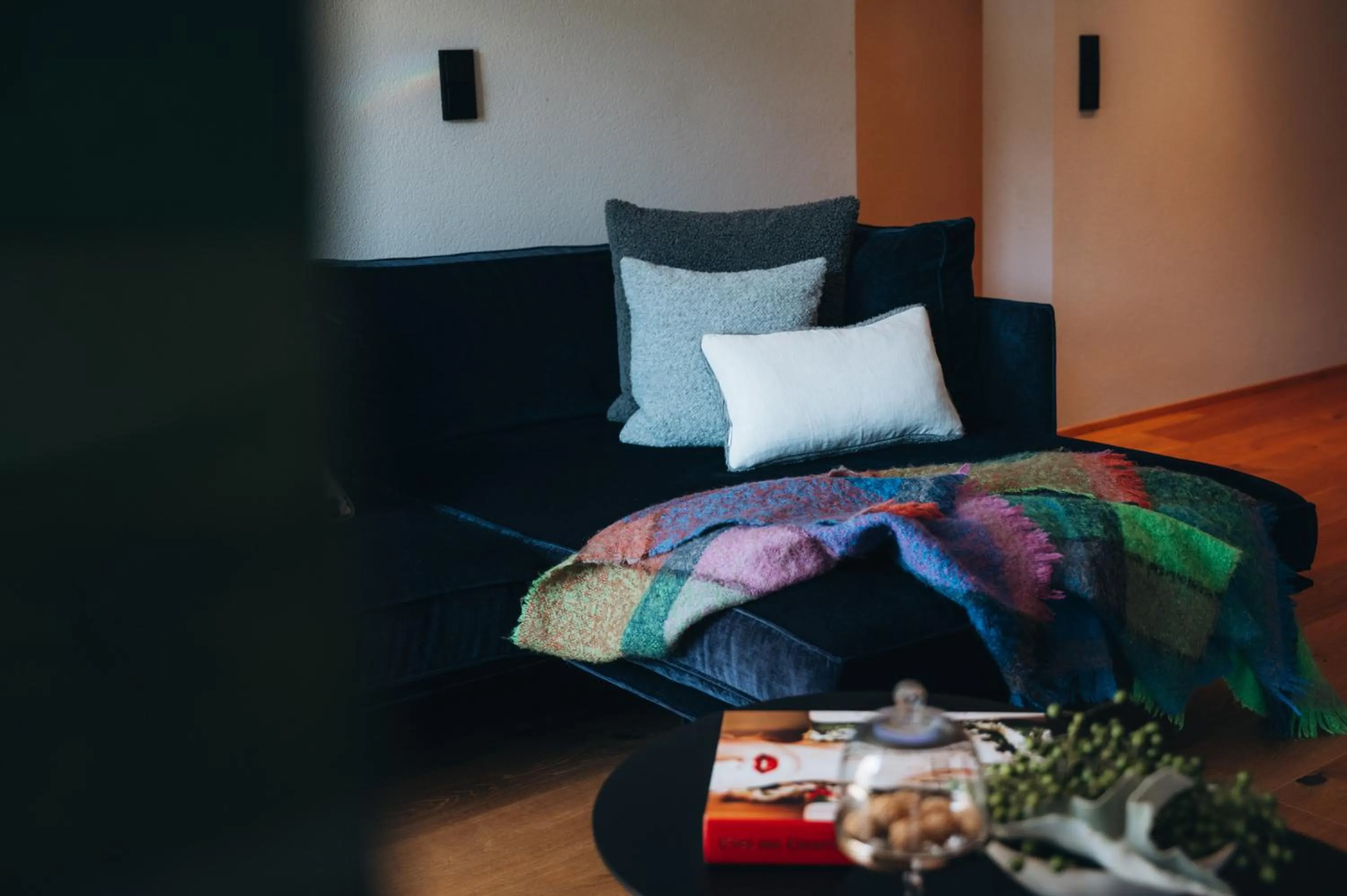 Living room, Bed in Appart Hotel Knappaboda