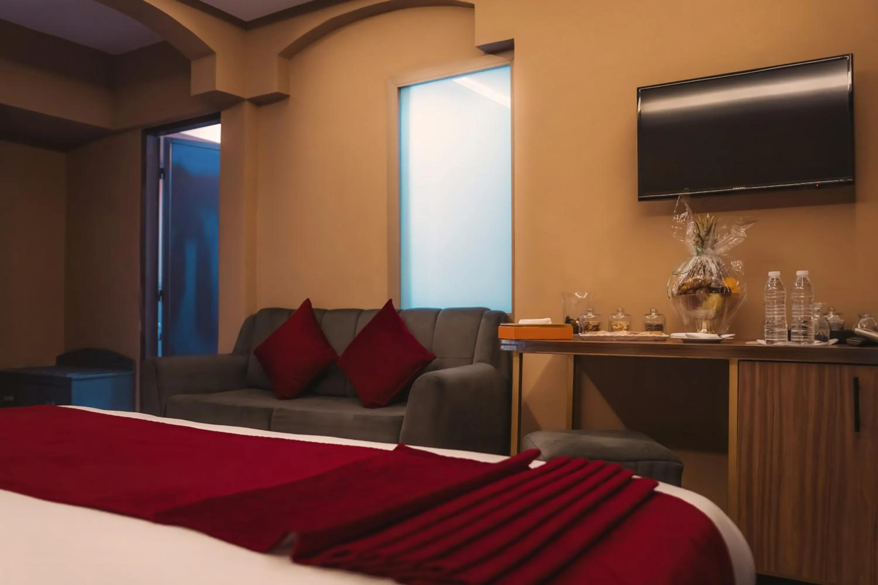 Bedroom, Bed in RS Hotel Karam Palace