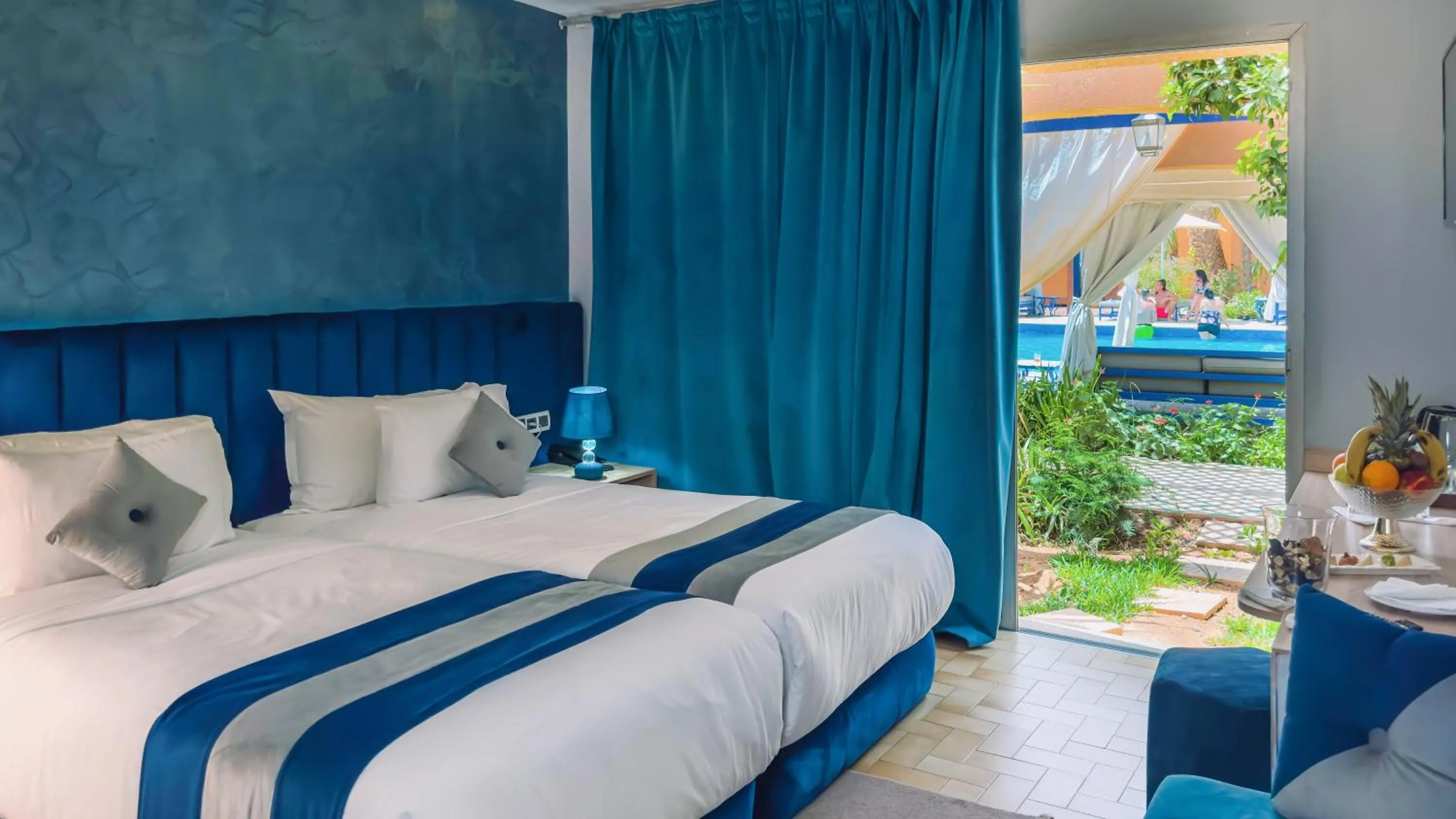 Bed in RS Hotel Karam Palace