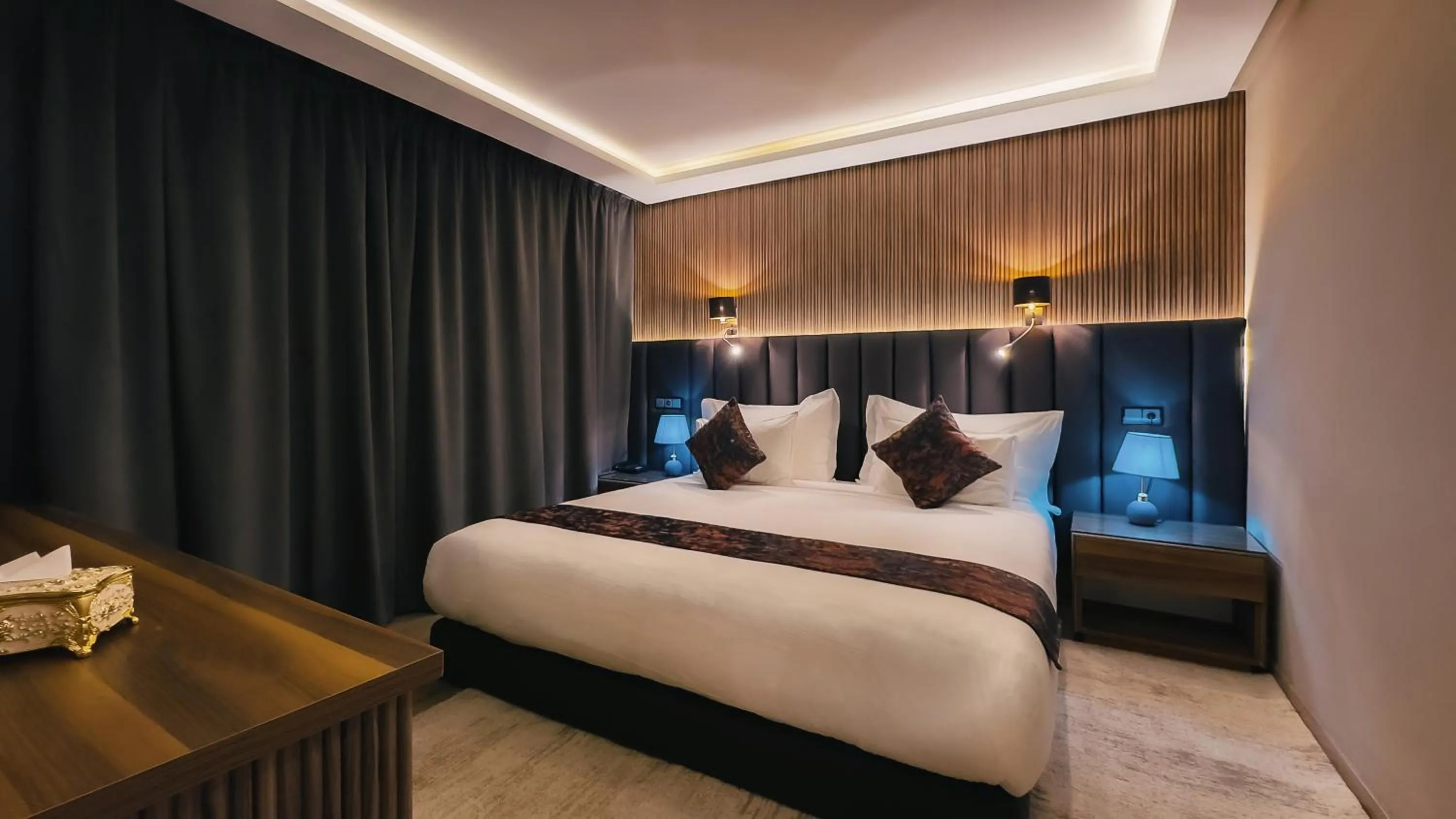 Bed in RS Hotel Karam Palace