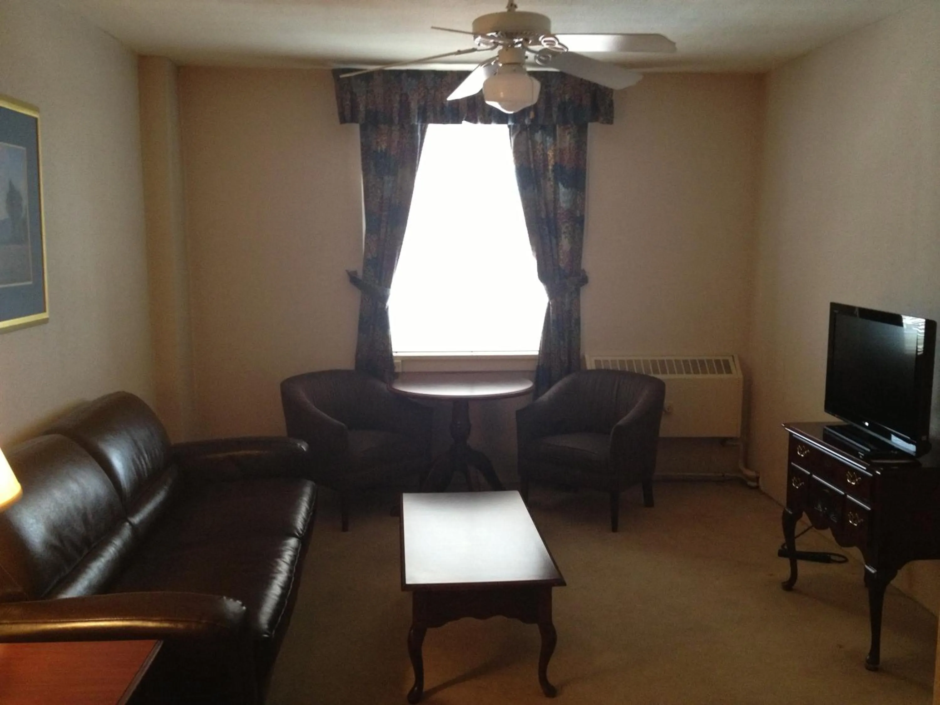 Photo of the whole room in Missouri Athletic Club