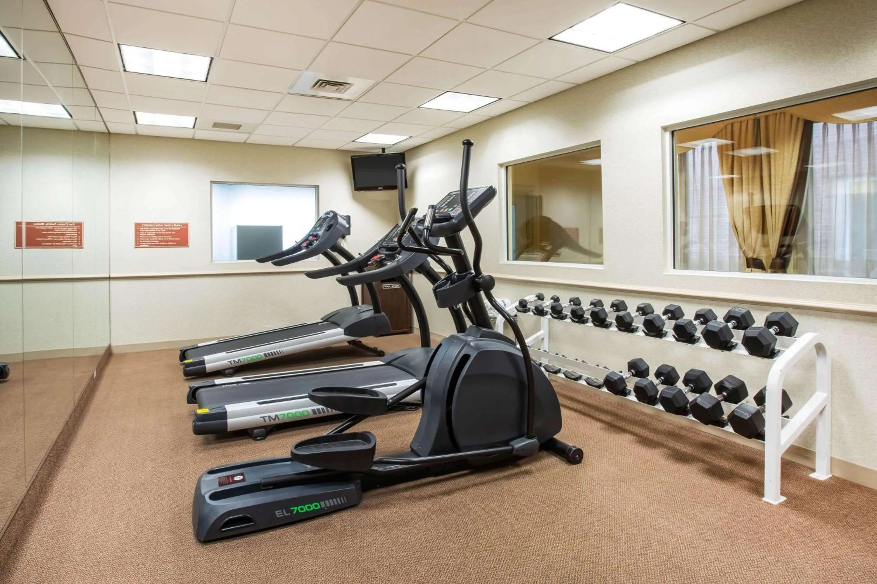 Fitness centre/facilities in La Quinta by Wyndham Islip - MacArthur Airport