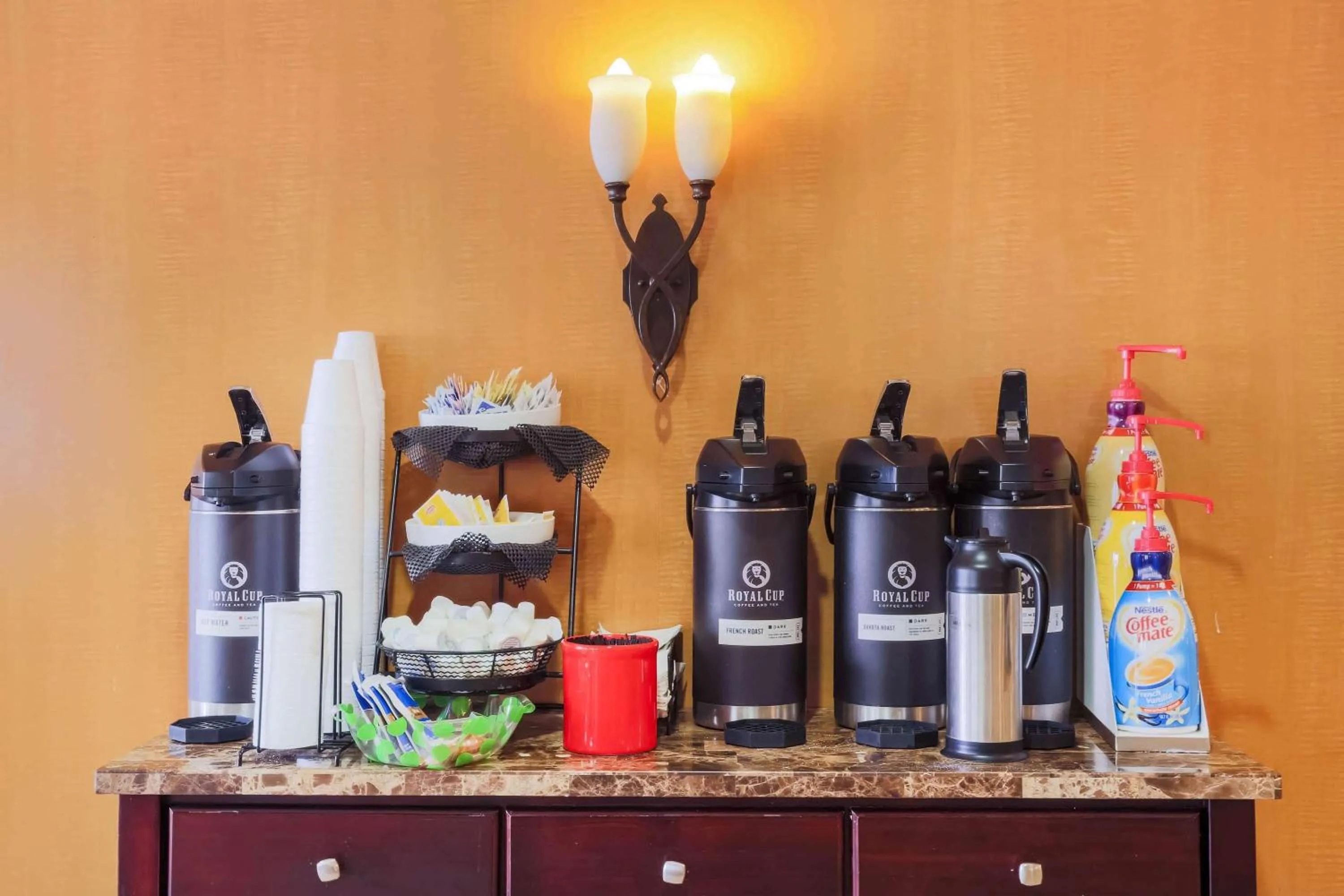 On site in La Quinta by Wyndham Islip - MacArthur Airport