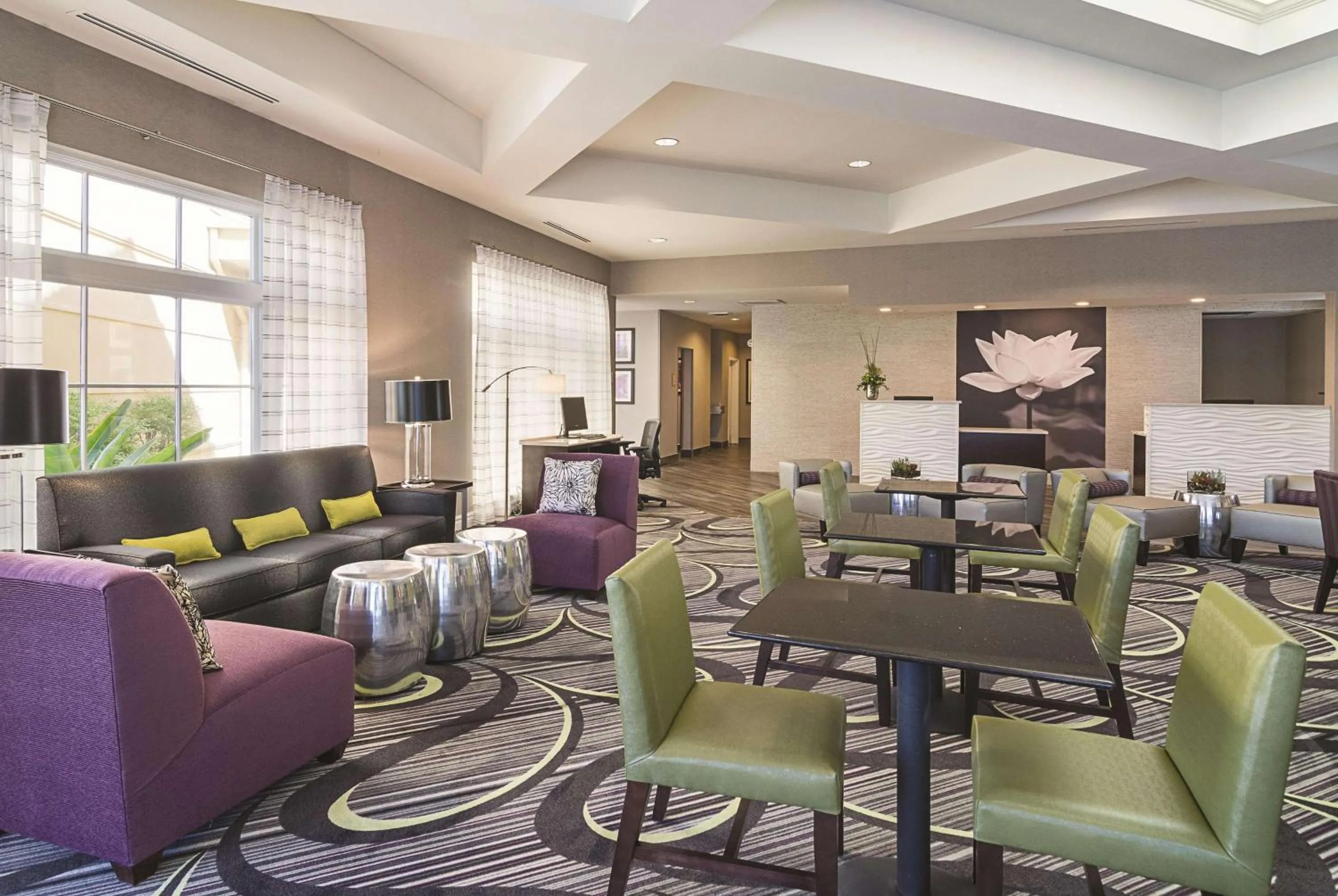Lobby or reception in La Quinta by Wyndham Phoenix Mesa West
