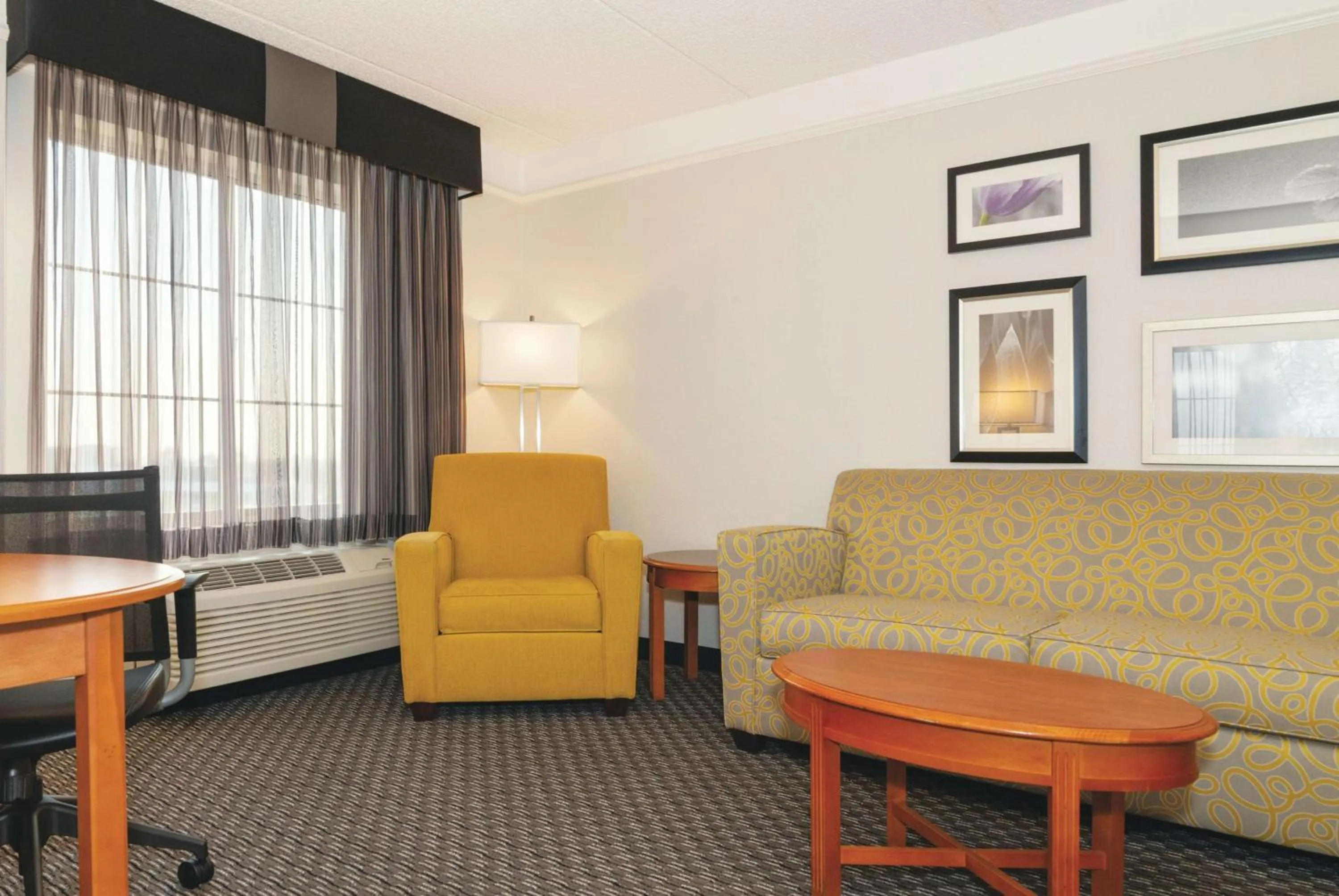 Photo of the whole room in La Quinta Inn & Suites by Wyndham Ontario Airport