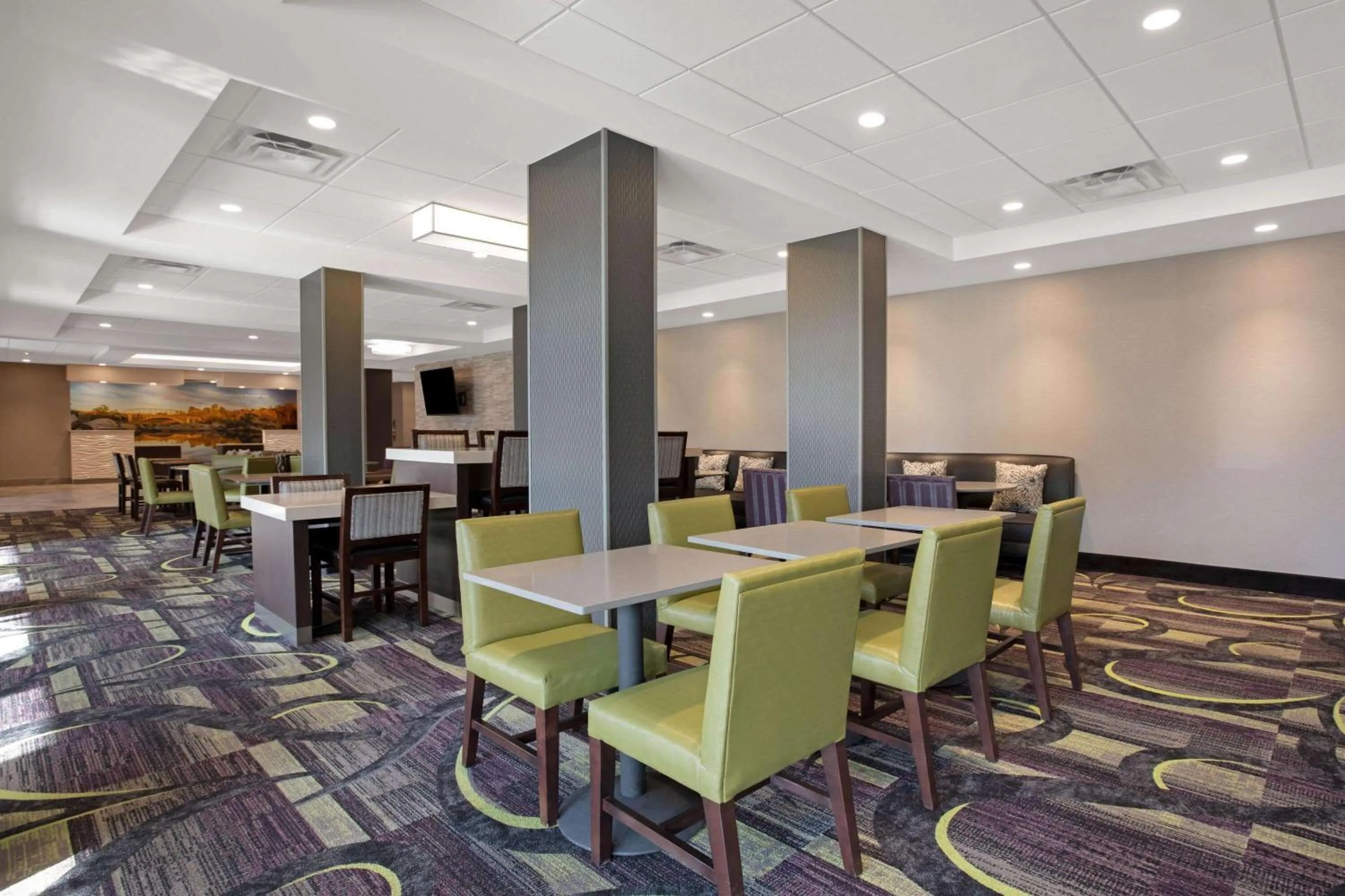 Restaurant/places to eat in La Quinta by Wyndham Rancho Cordova Sacramento