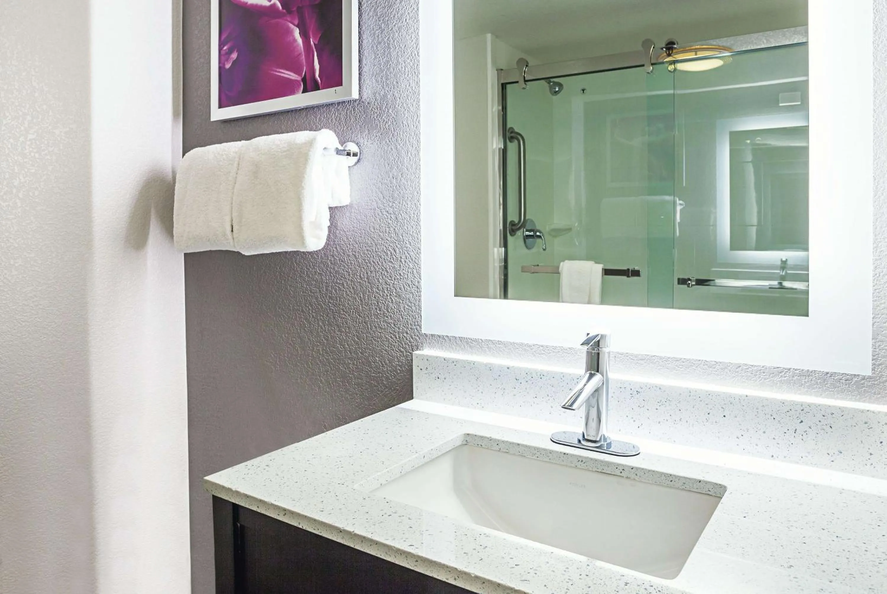 Bathroom in La Quinta by Wyndham Rancho Cordova Sacramento