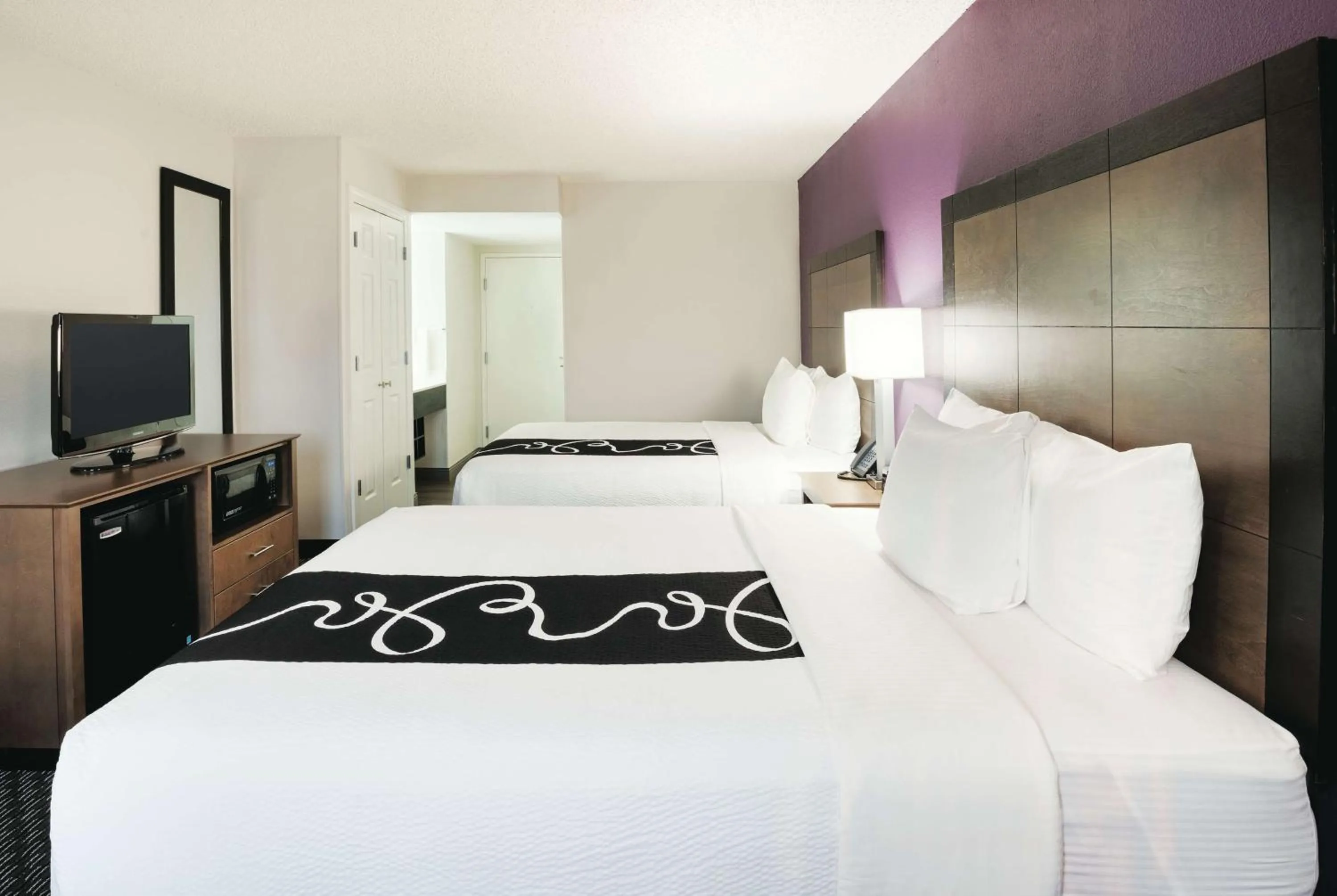 Photo of the whole room, Bed in La Quinta by Wyndham Rancho Cordova Sacramento