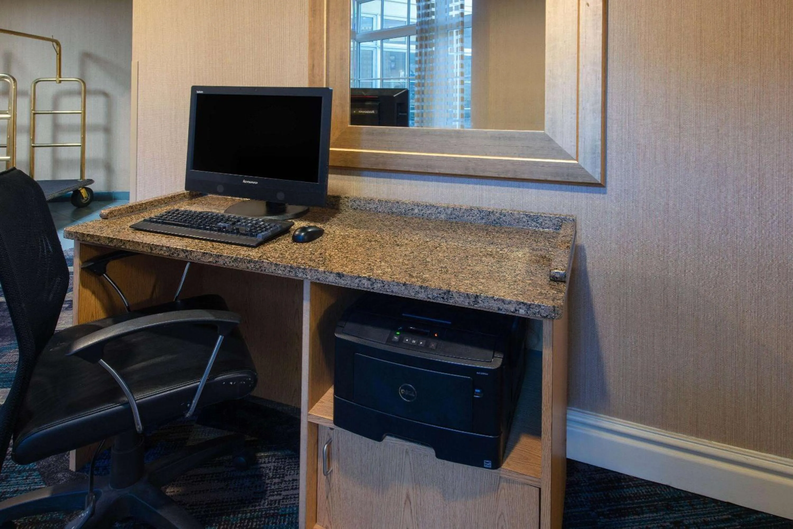 Business facilities in La Quinta by Wyndham Tampa Brandon Regency Park