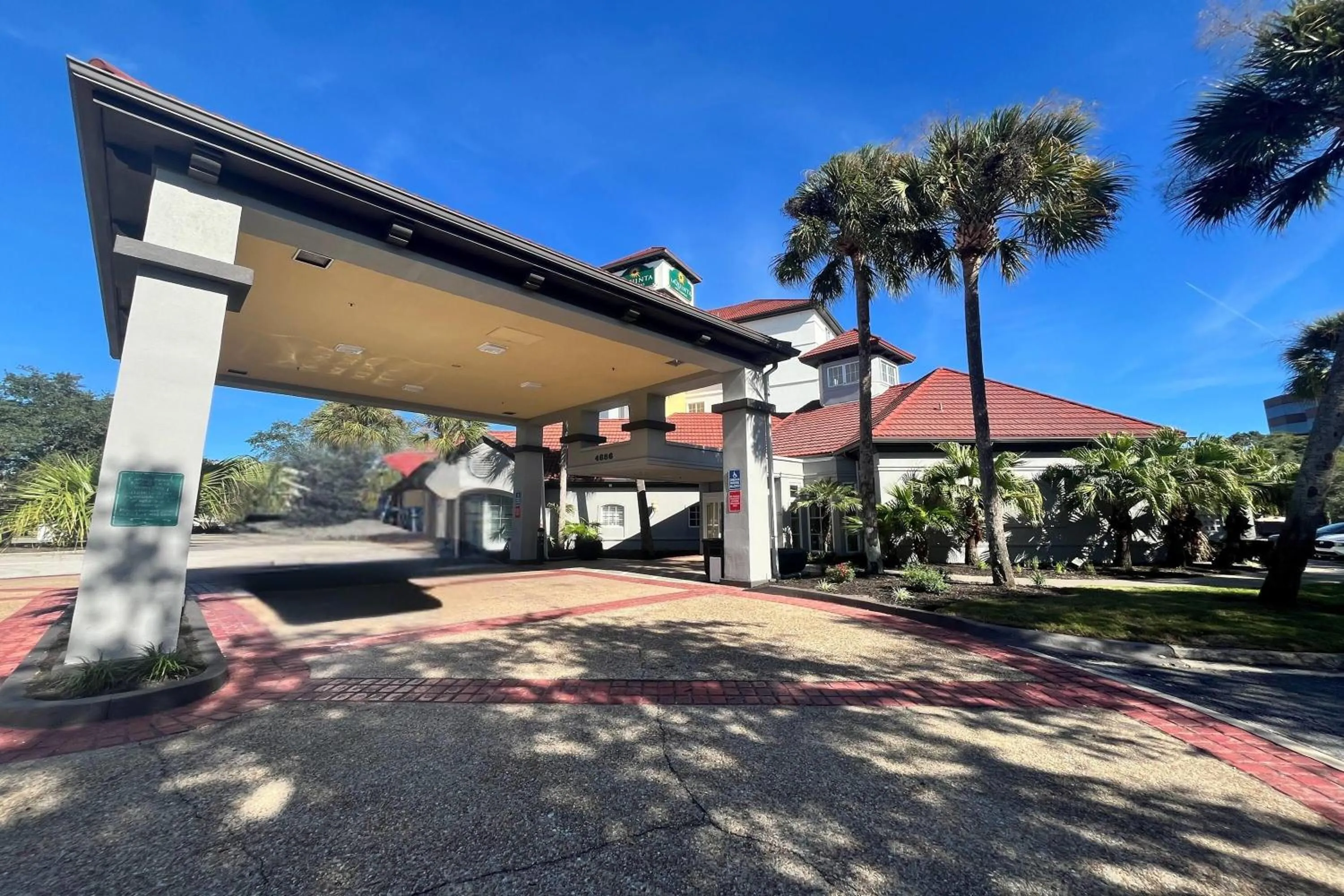 Property building in La Quinta by Wyndham Jacksonville Butler Blvd