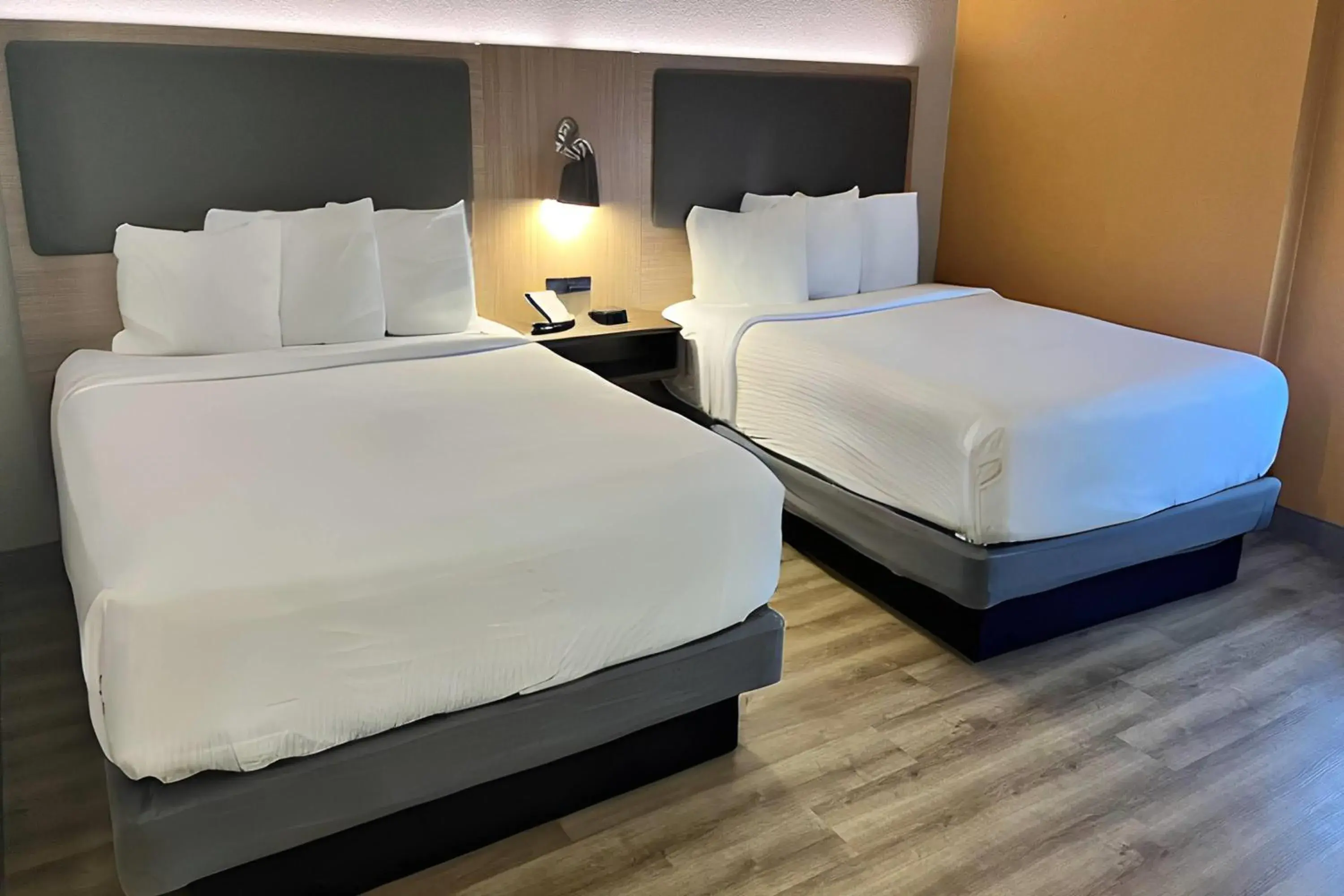 Double Room with Two Double Beds - Disability Access in La Quinta by Wyndham Jacksonville Butler Blvd Double Room with Two Double Beds - Disability Access in La Quinta by Wyndham Jacksonville Butler Blvd