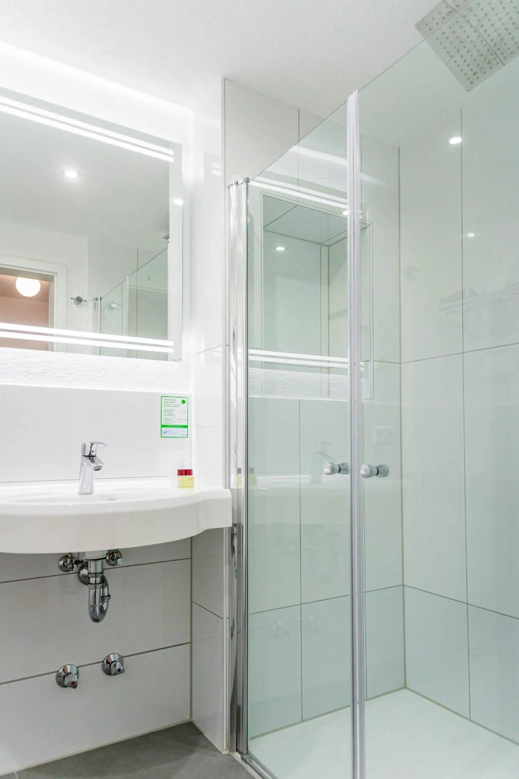 Shower in Bodensee-Hotel Kreuz