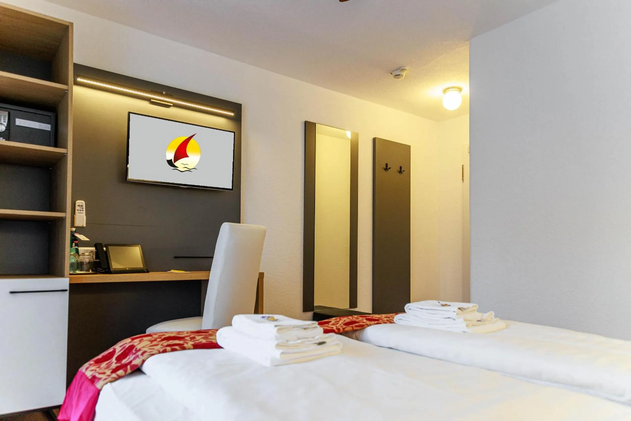 Photo of the whole room, Bed in Bodensee-Hotel Kreuz