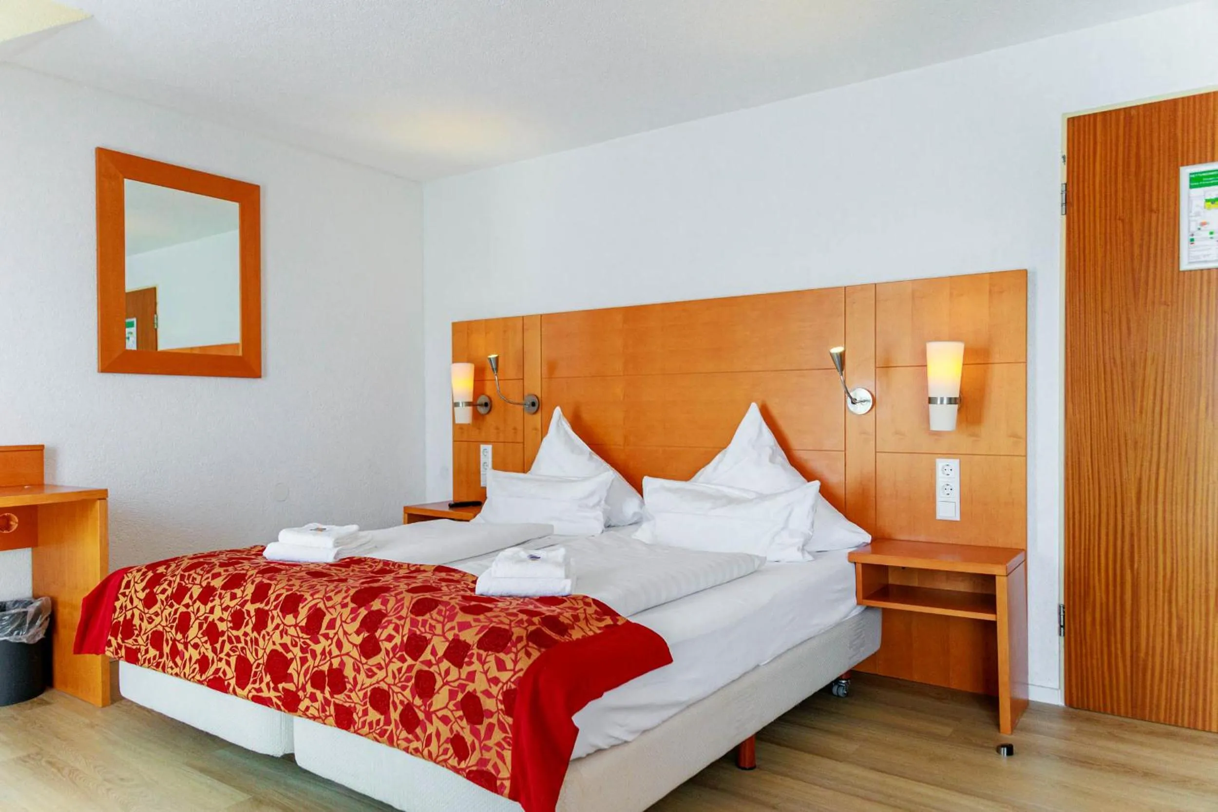 Photo of the whole room, Bed in Bodensee-Hotel Kreuz