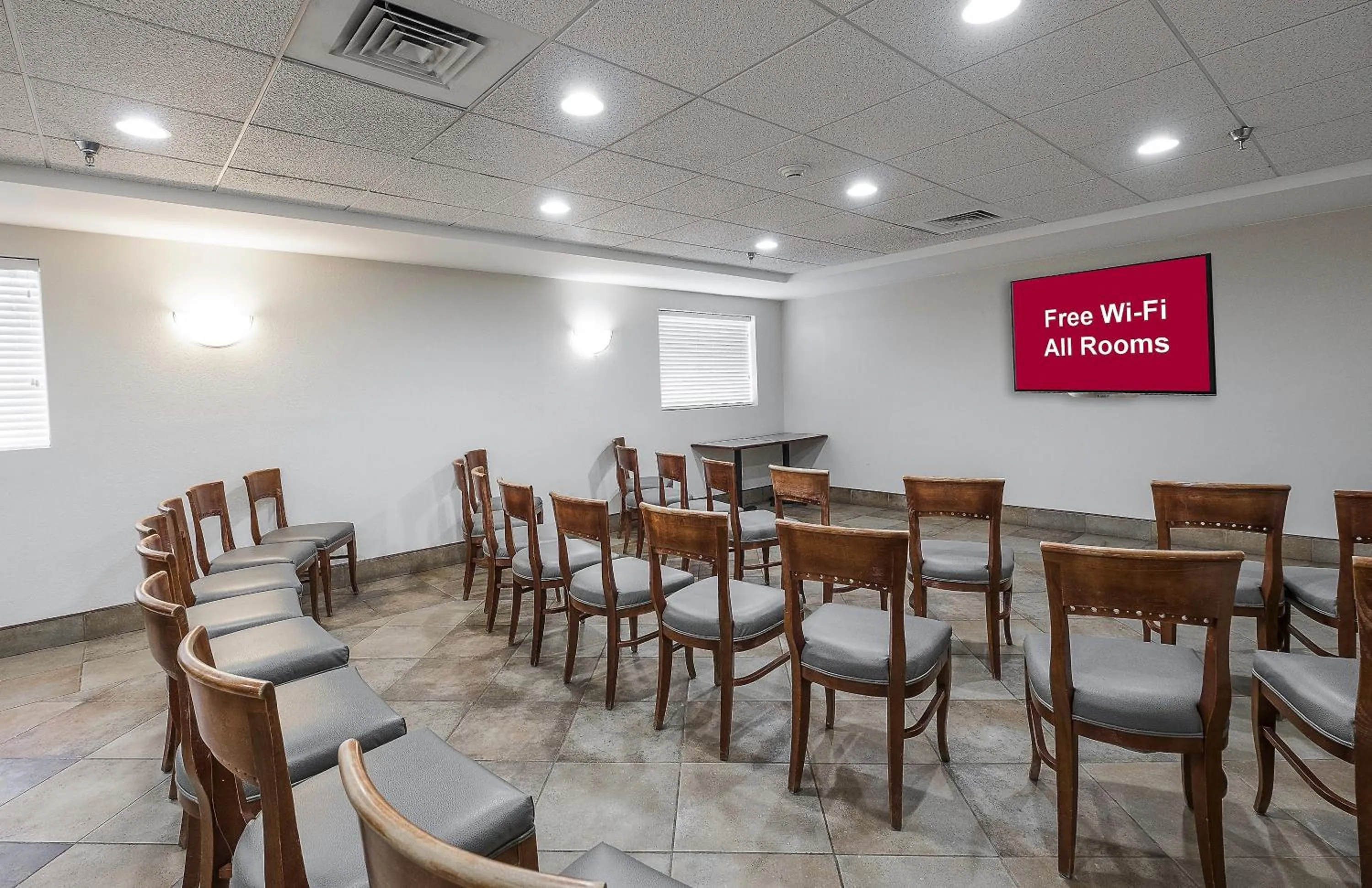 Meeting/conference room in Red Roof Inn Hartford- New Britain