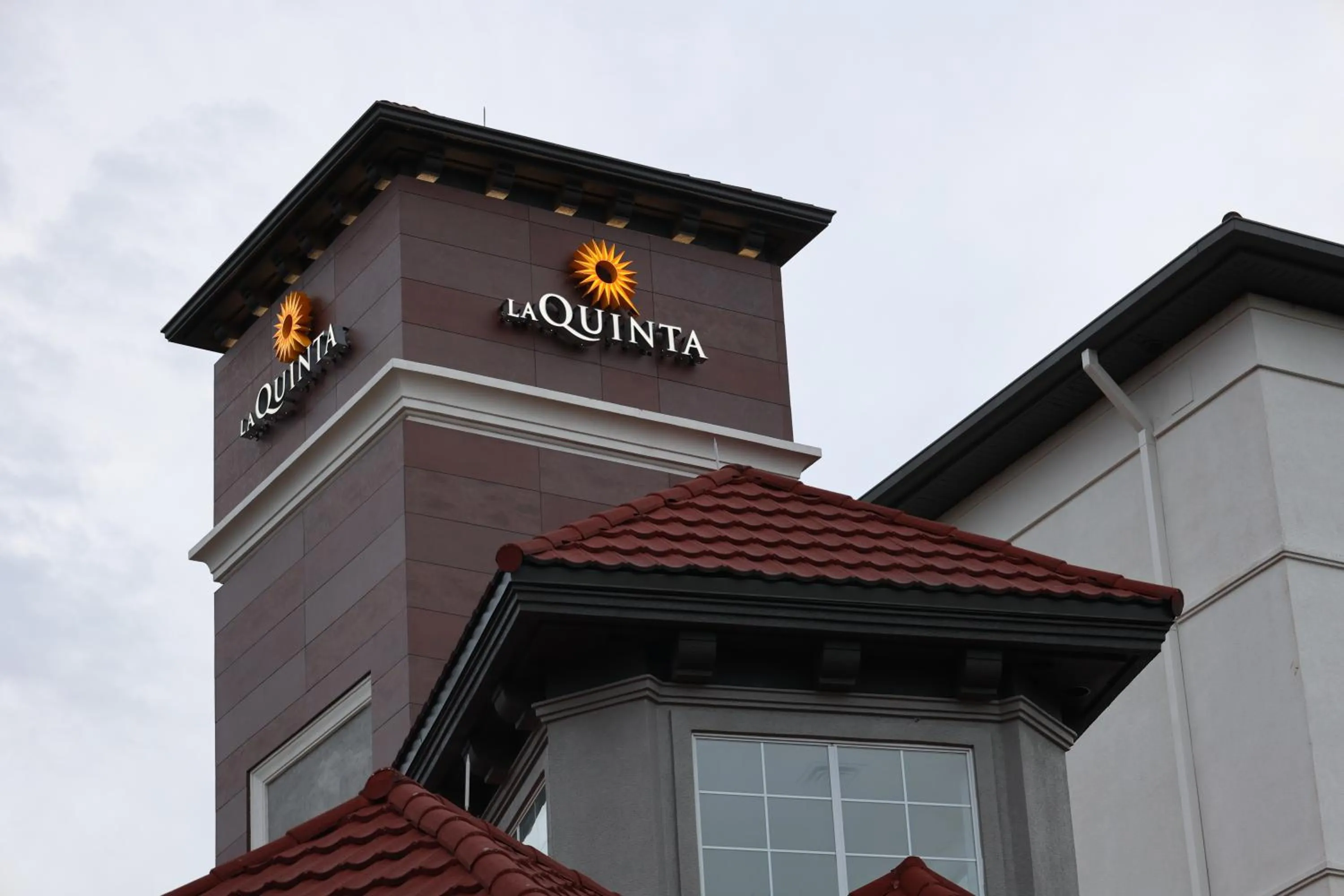 Property logo or sign in La Quinta Inn and Suites by Wyndham, Ocala