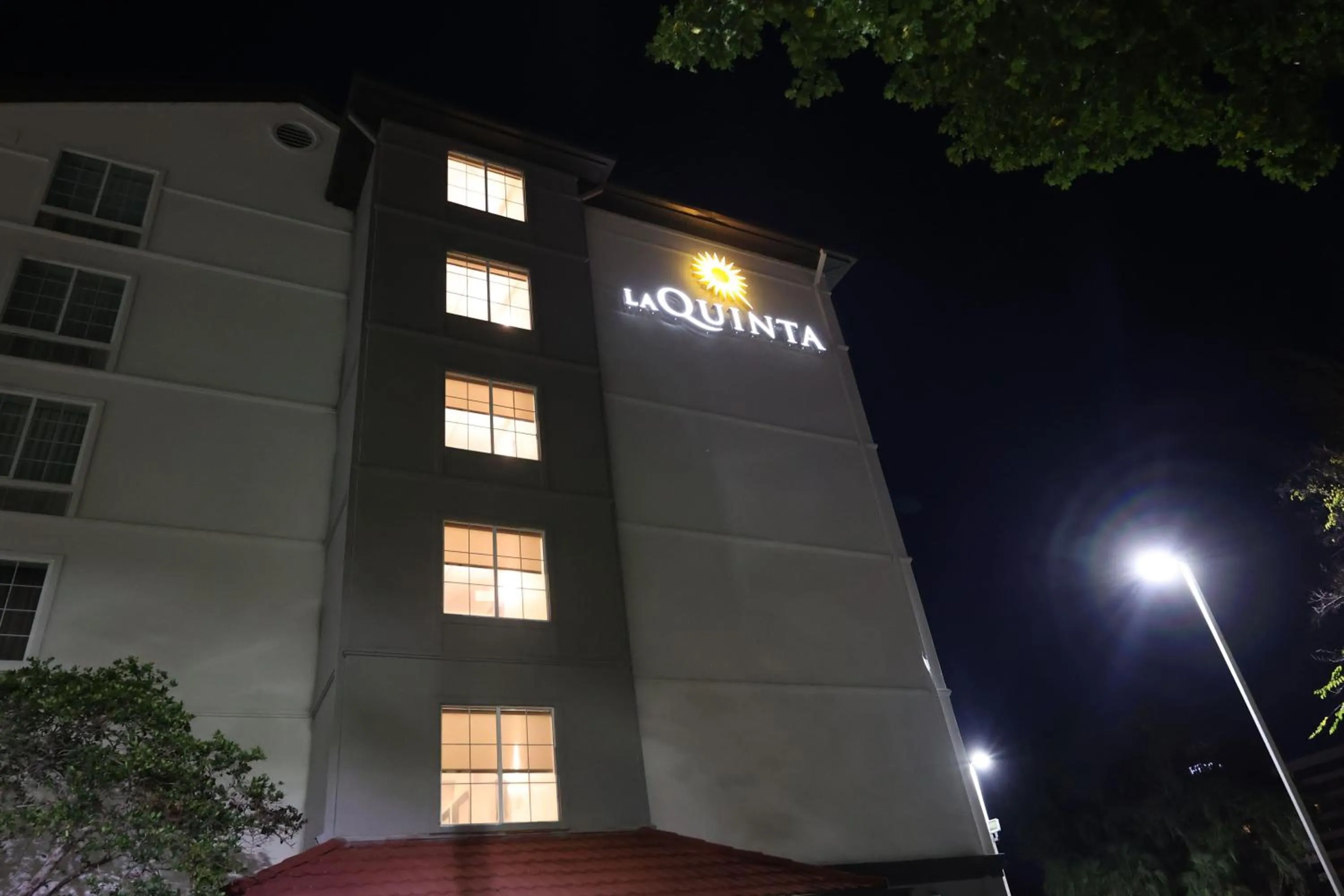 Property building in La Quinta Inn and Suites by Wyndham, Ocala