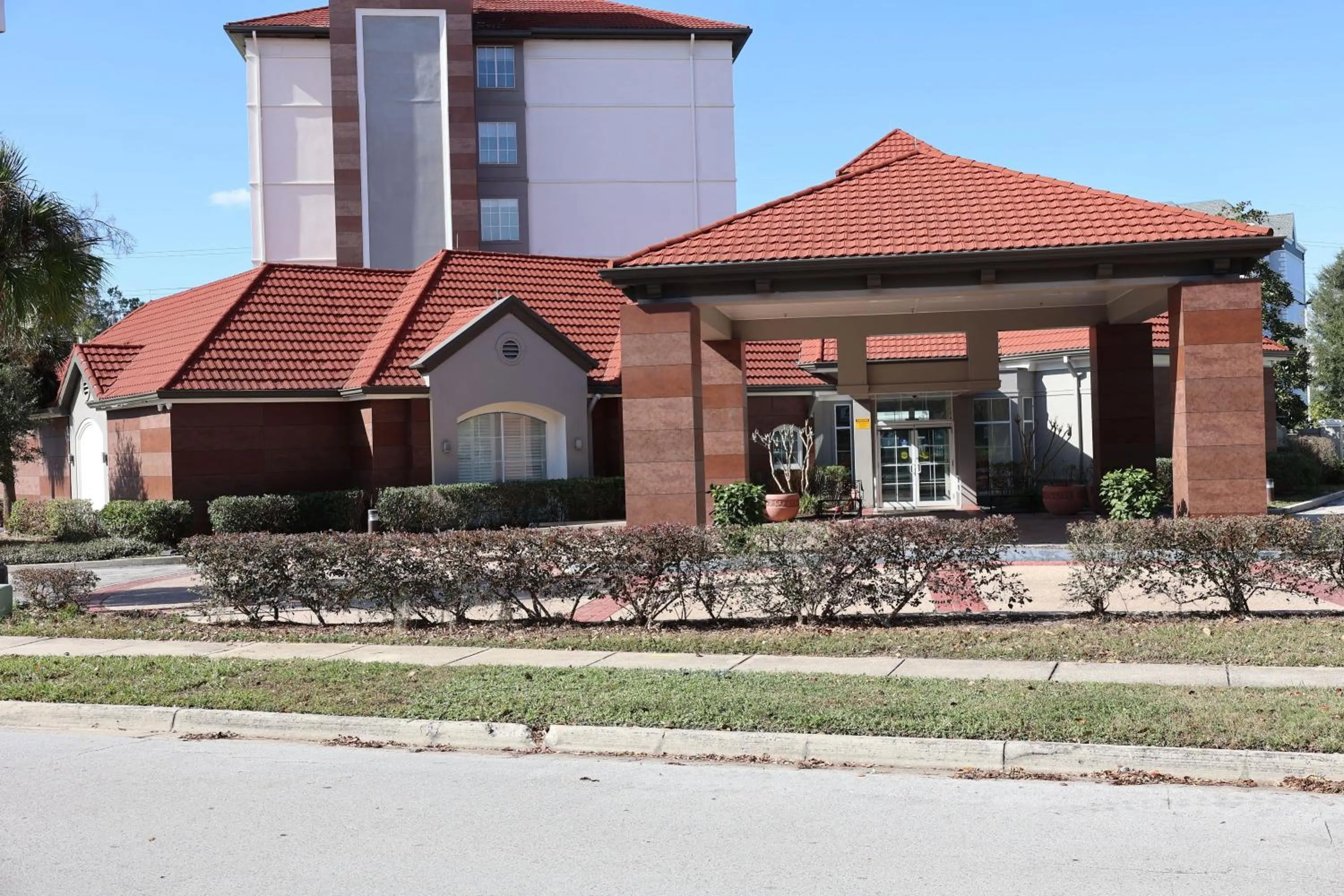 Property building in La Quinta Inn and Suites by Wyndham, Ocala