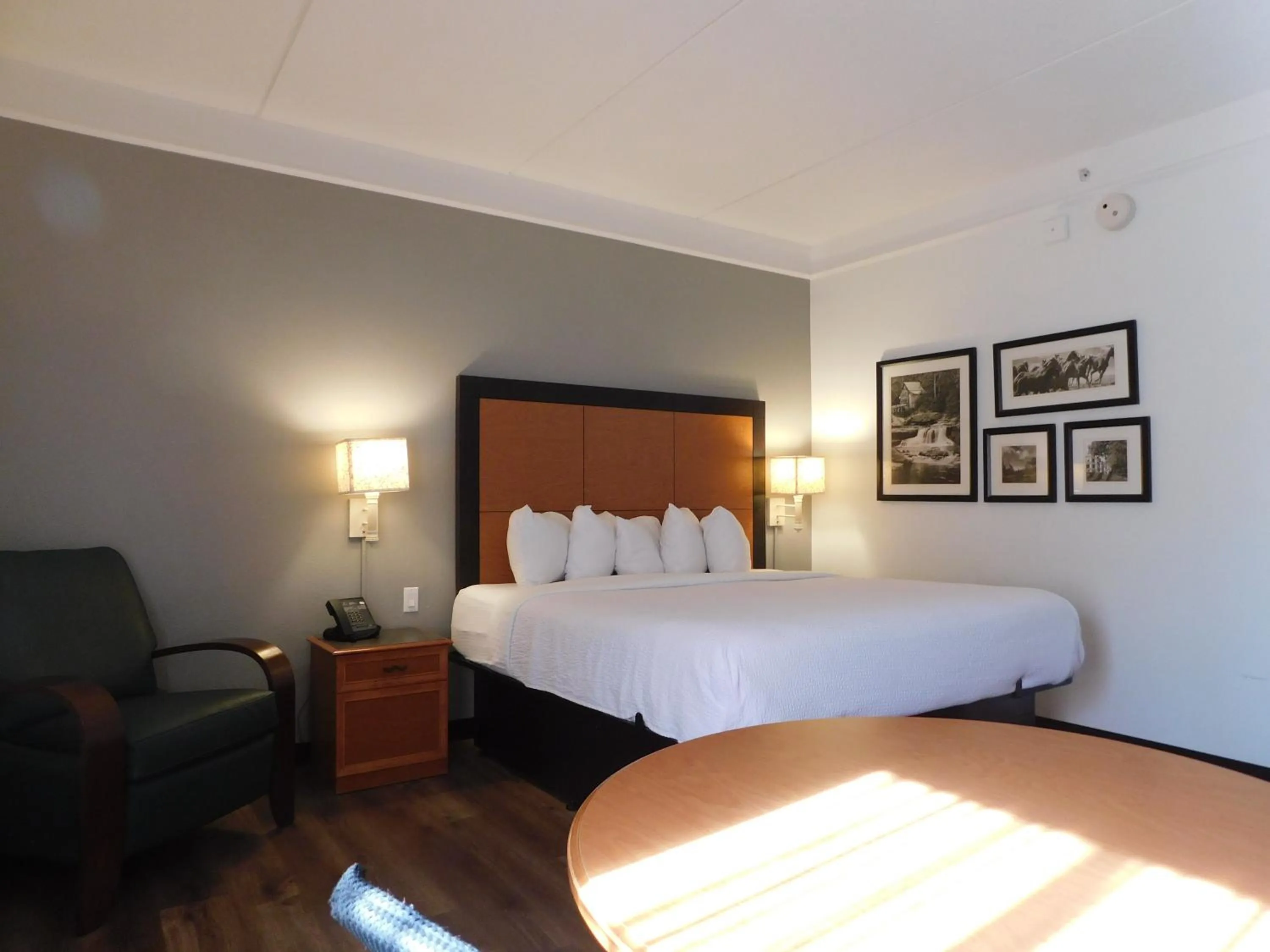 Floor plan, Bed in La Quinta by Wyndham Winston-Salem