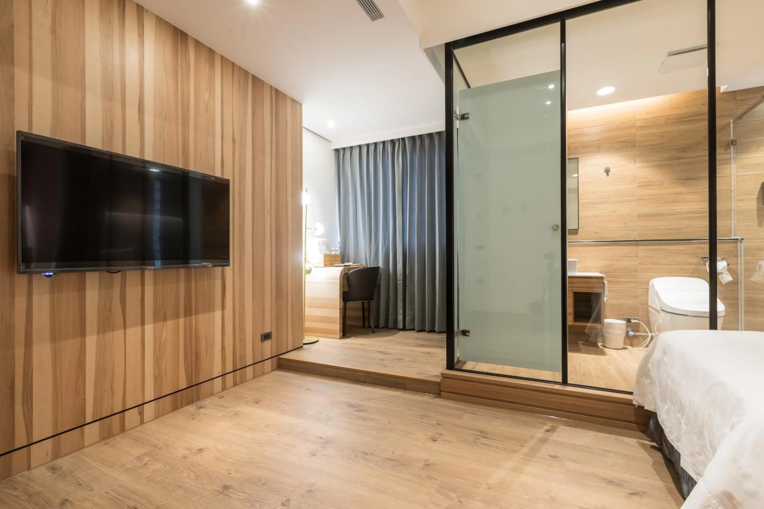 TV and multimedia, Bed in Grange Inn